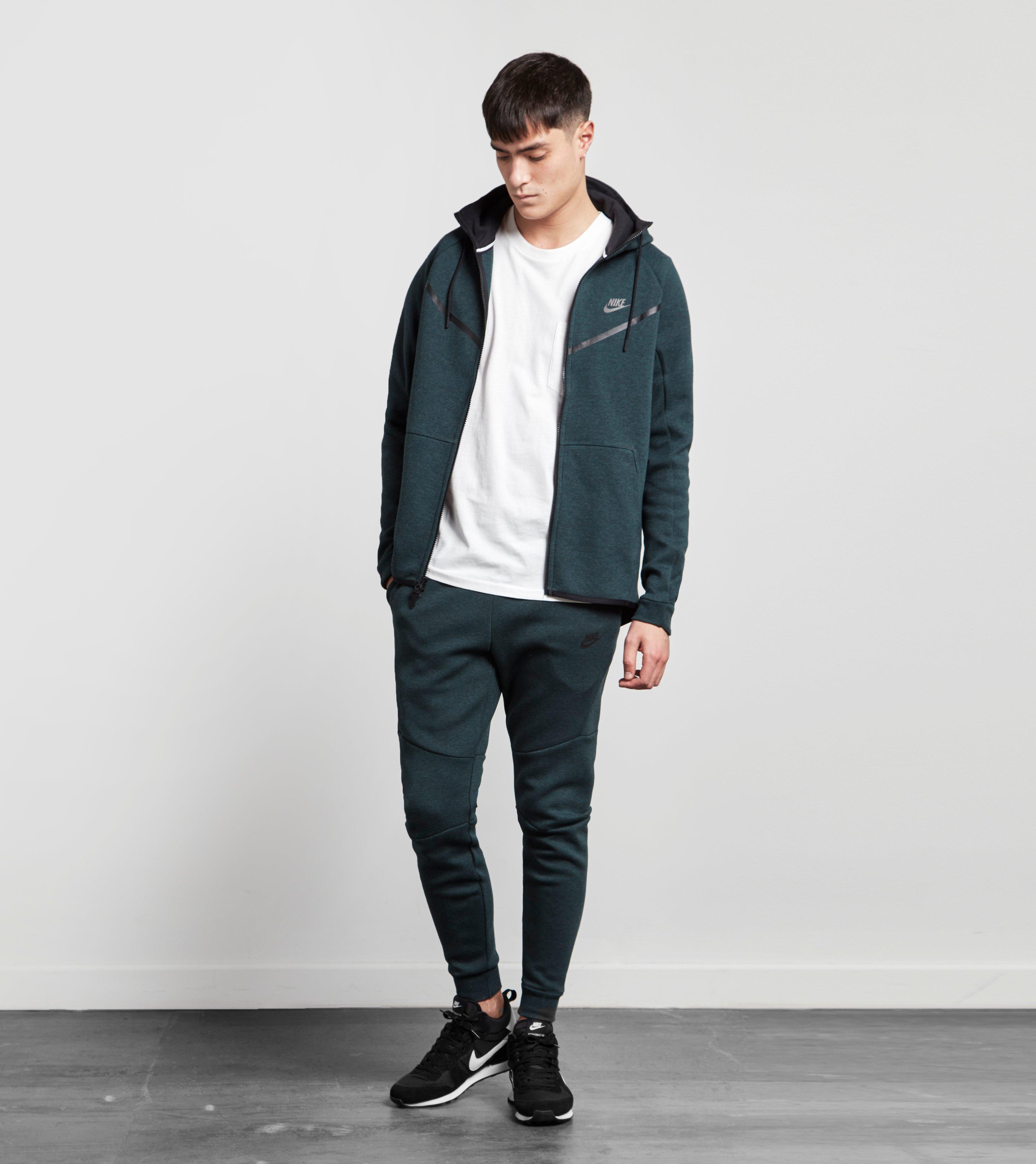 nike tech fleece fit