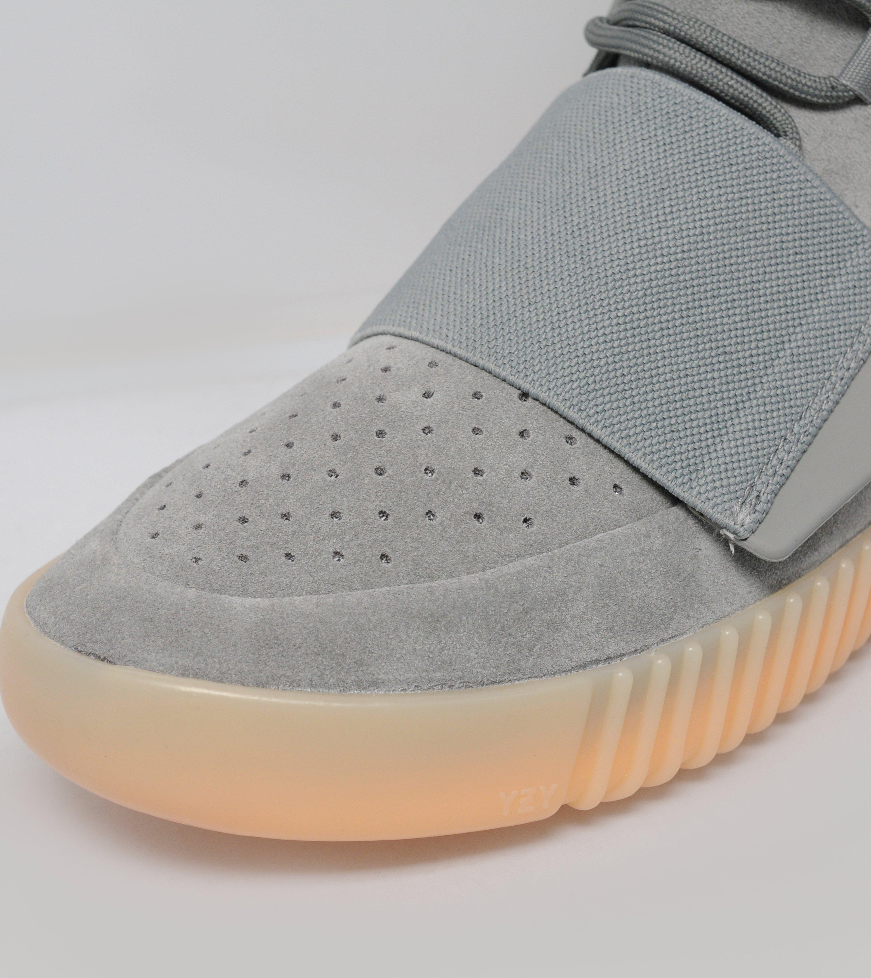 Low Top Where can i buy the adidas yeezy 750 boost uk Sizing