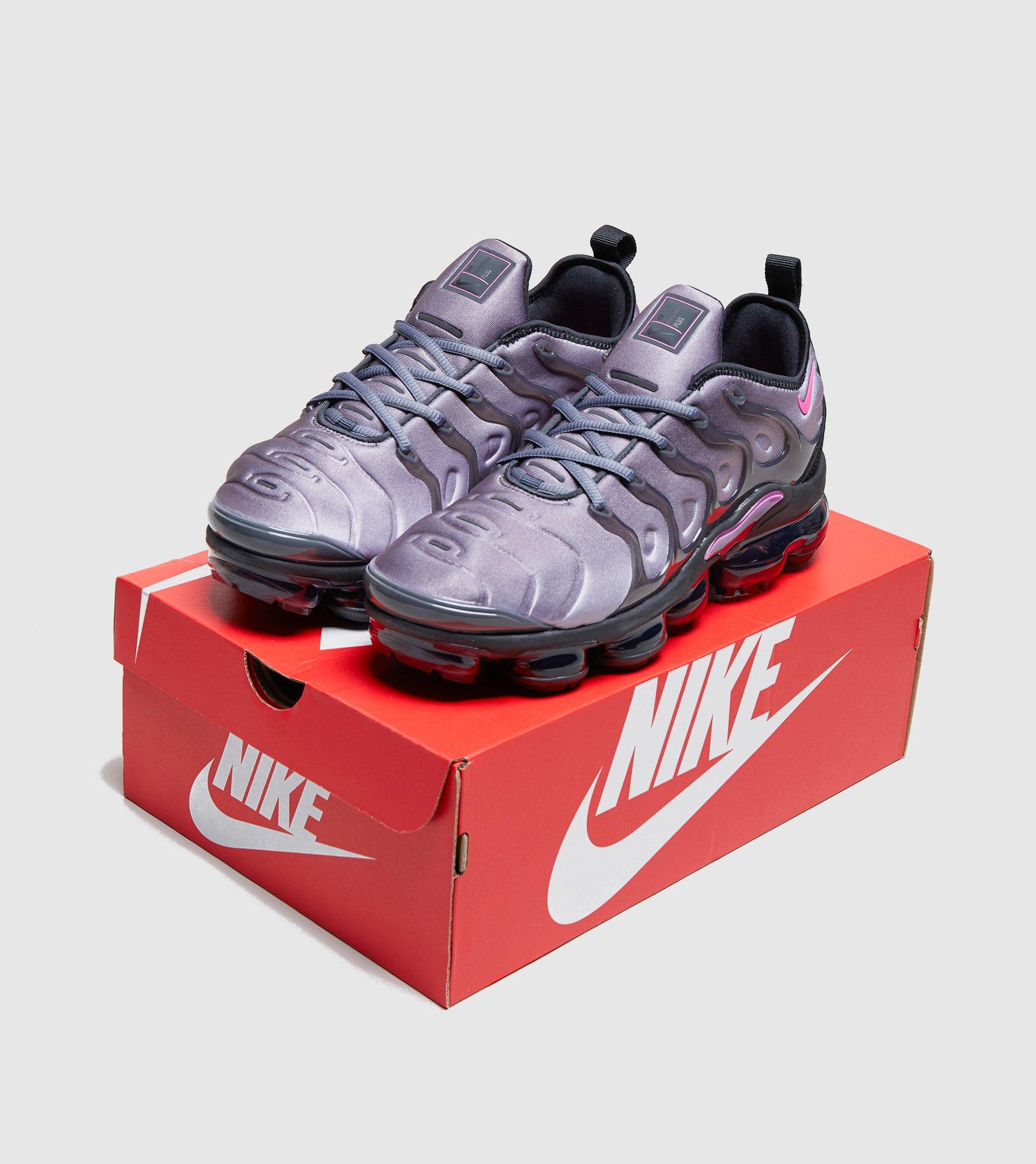vapormax plus atmosphere grey