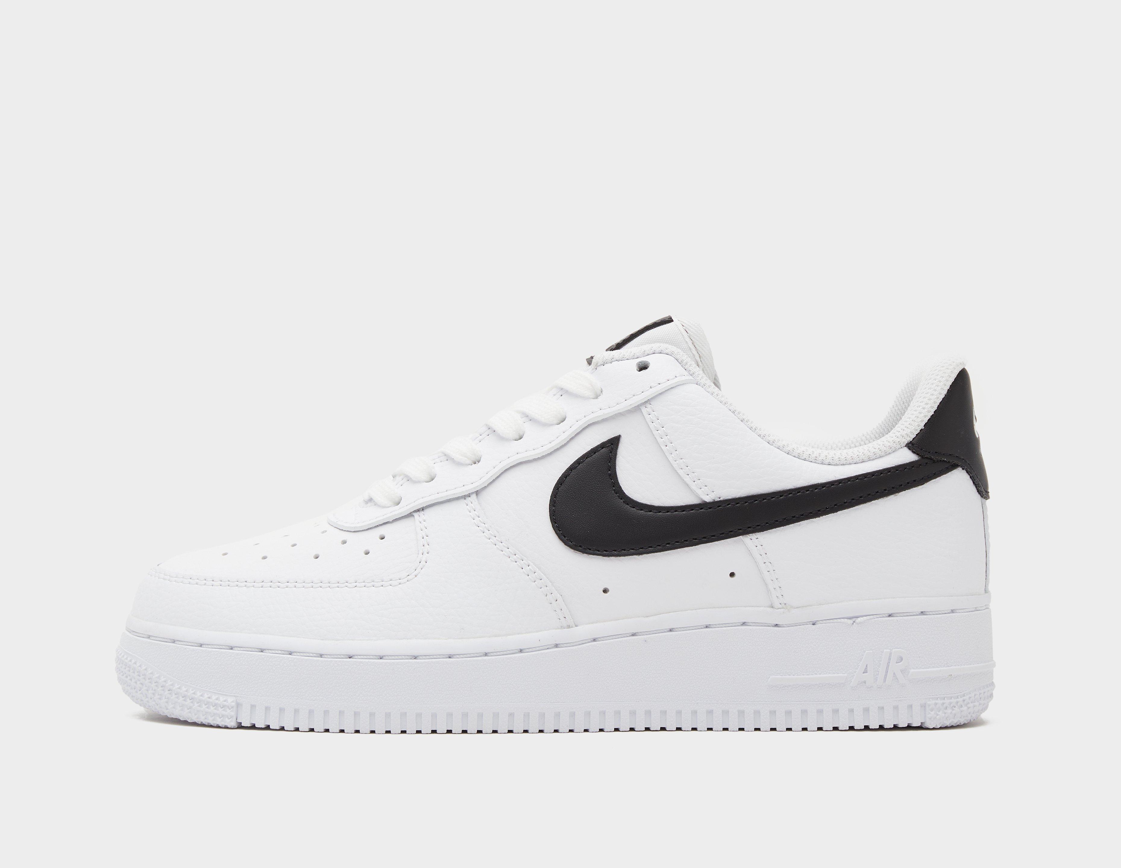 White Nike Air Force 1 07 size