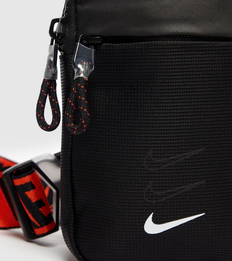 nike hip pack canada