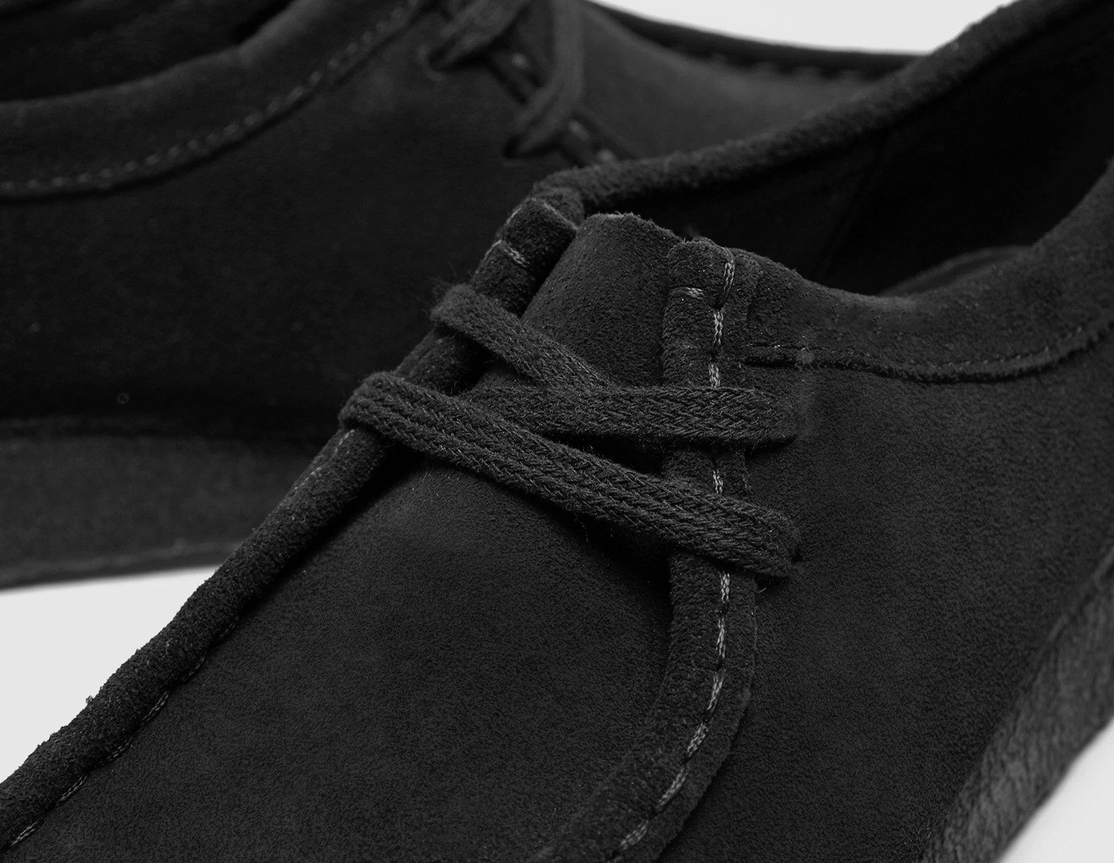 women's black clarks wallabees