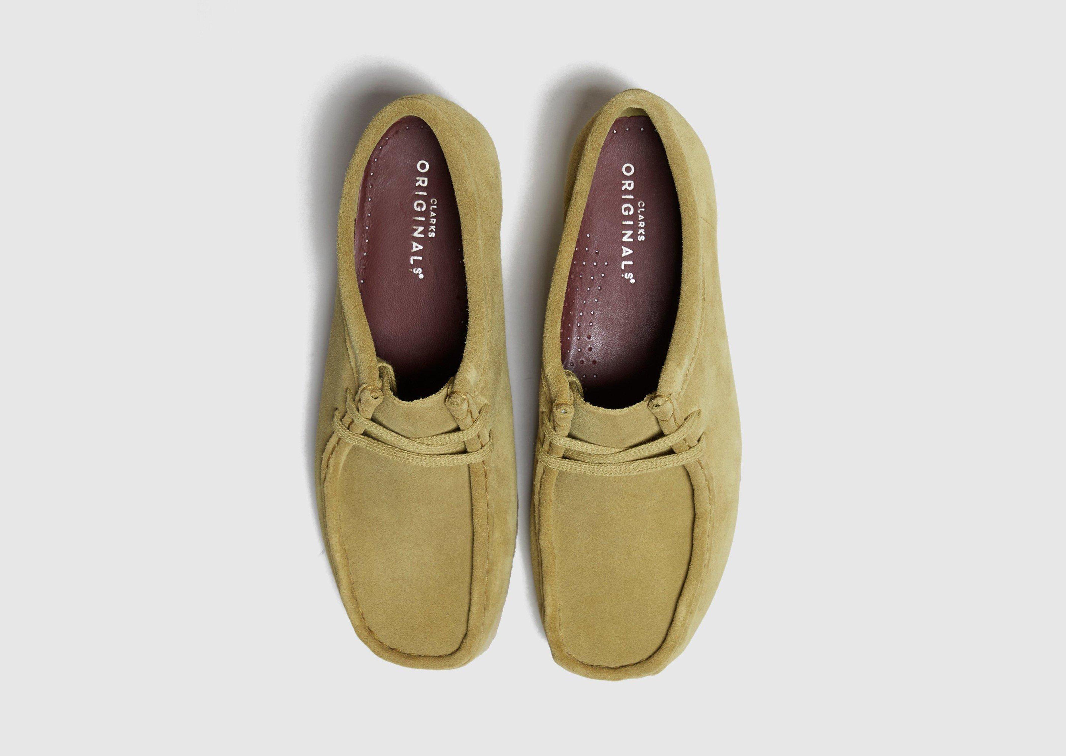 chuck wallabees