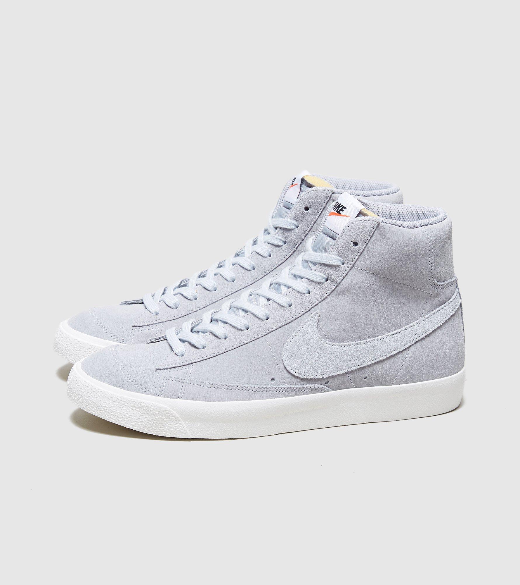 nike blazer mid gris