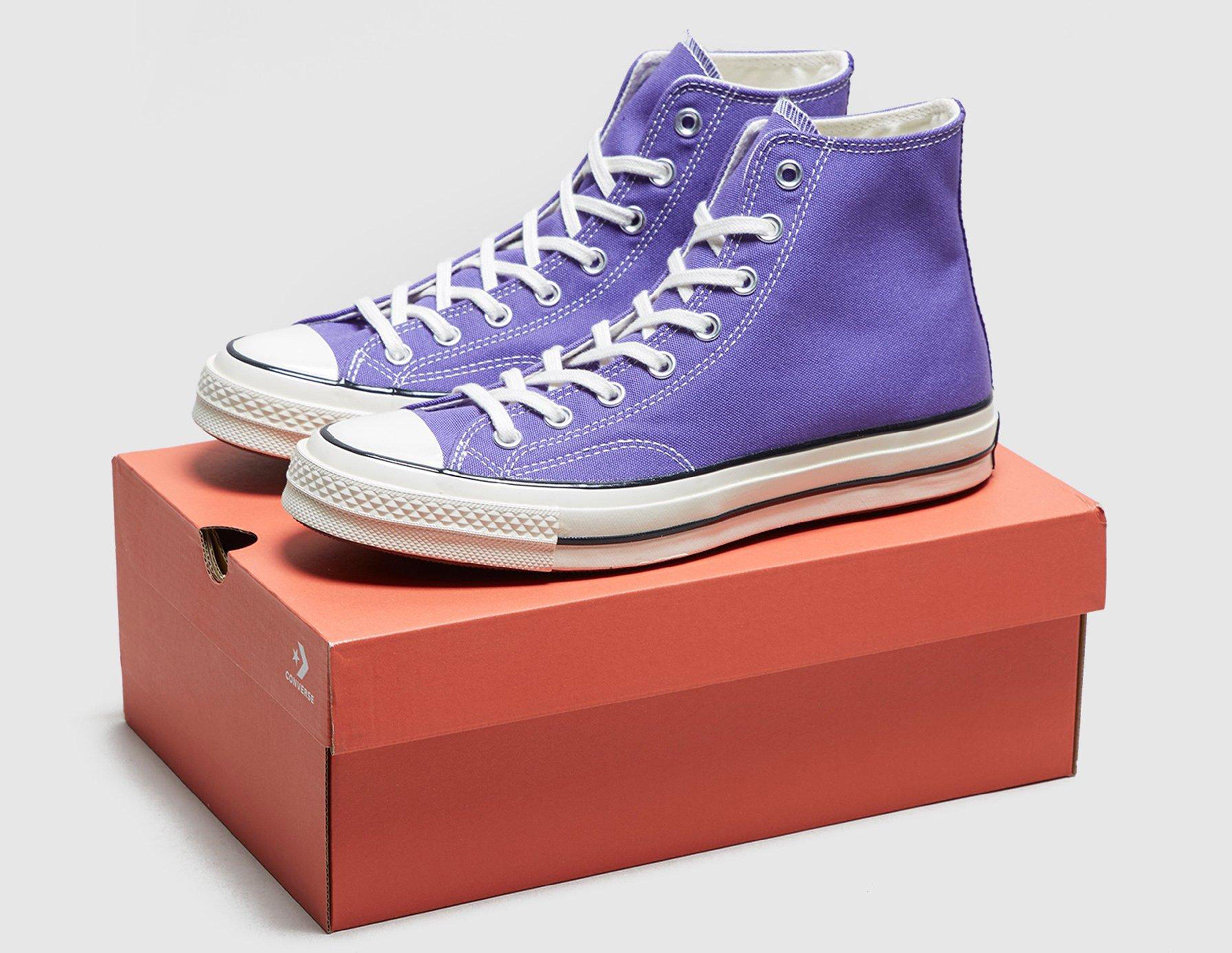 converses violettes