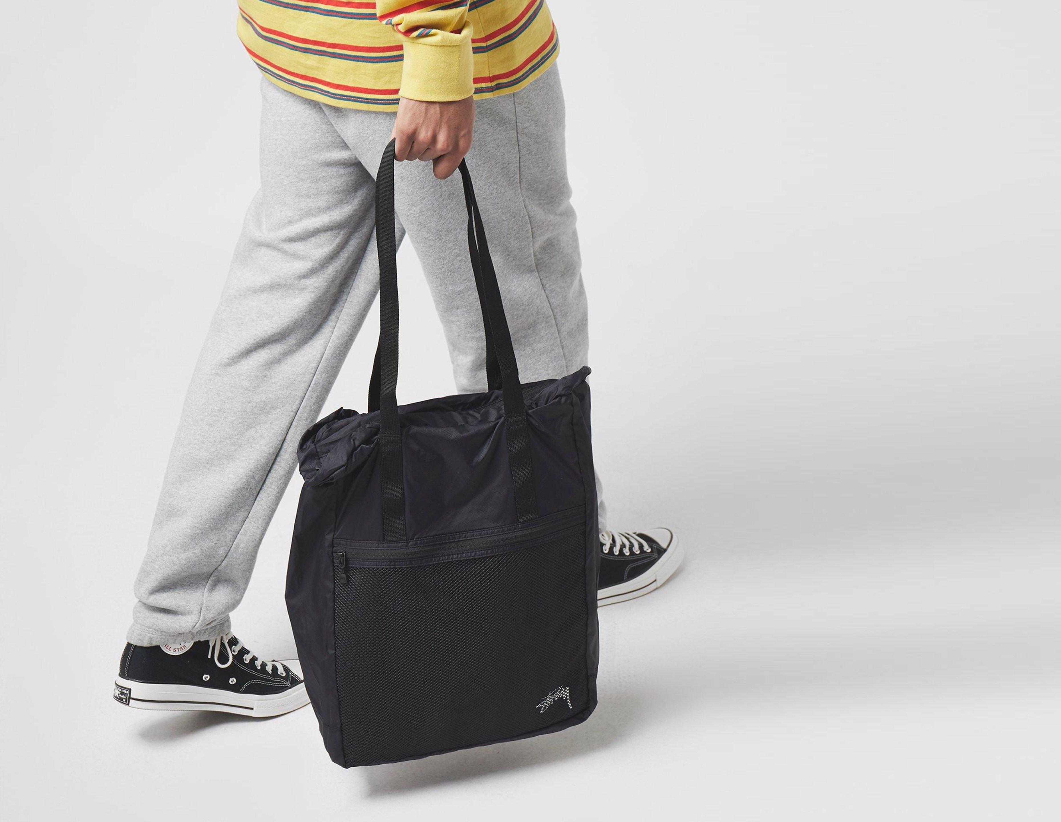 stussy travel bag