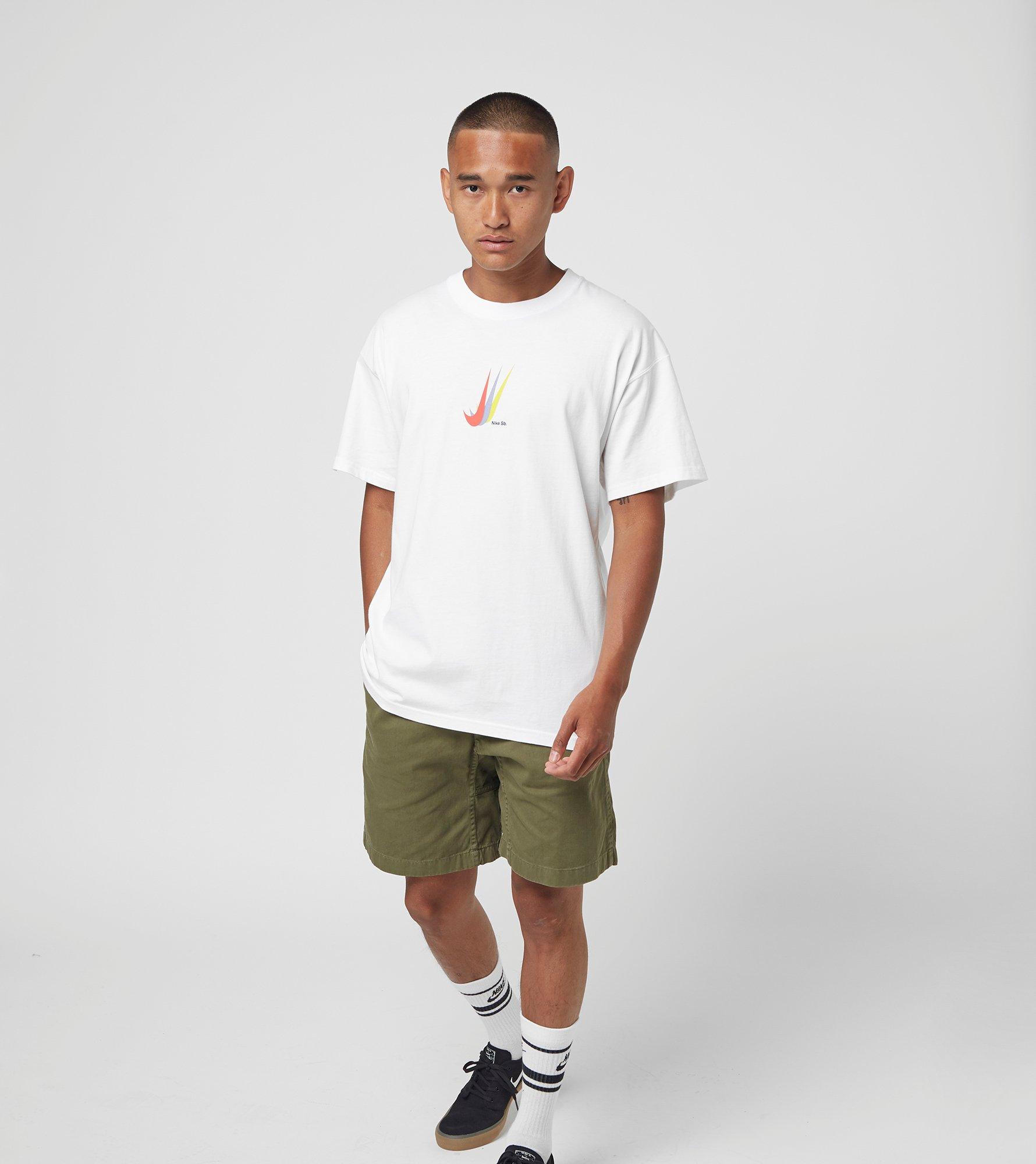 nike tee swoosh