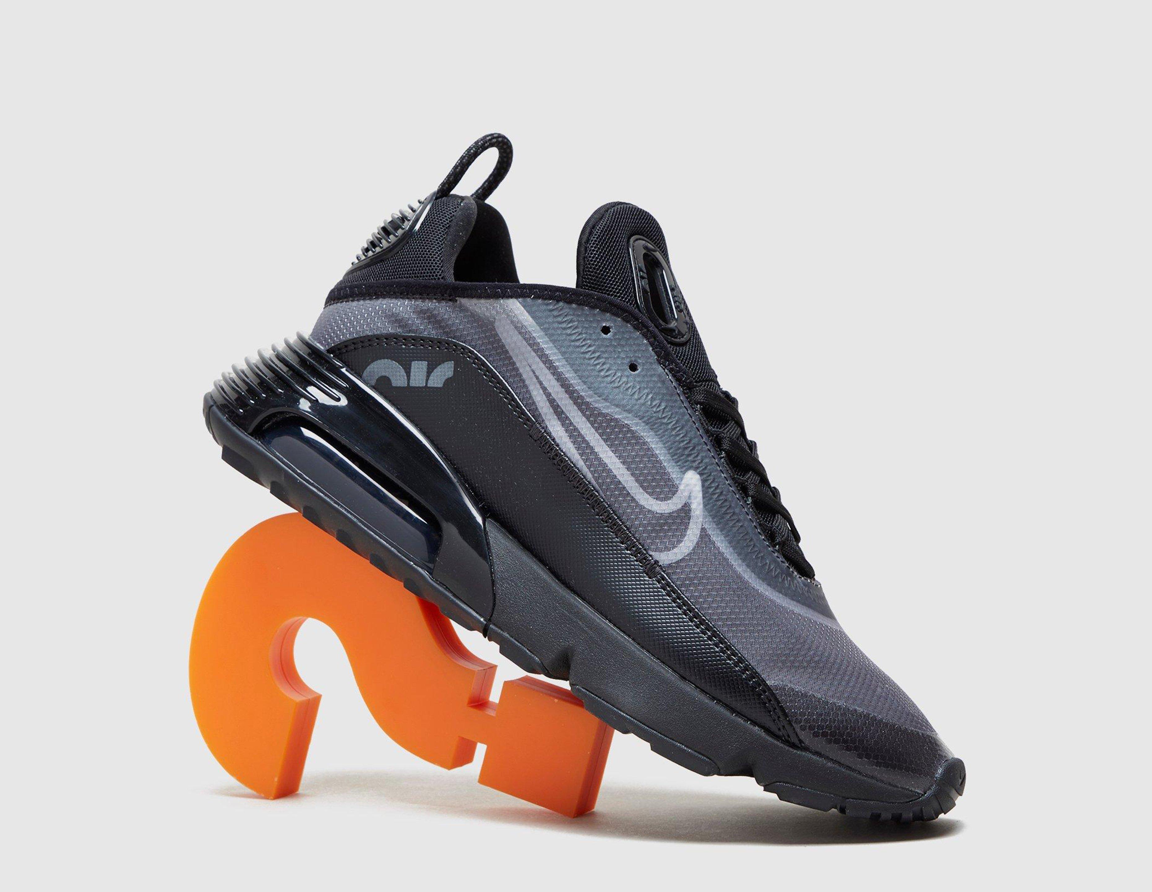 kicks crew nike