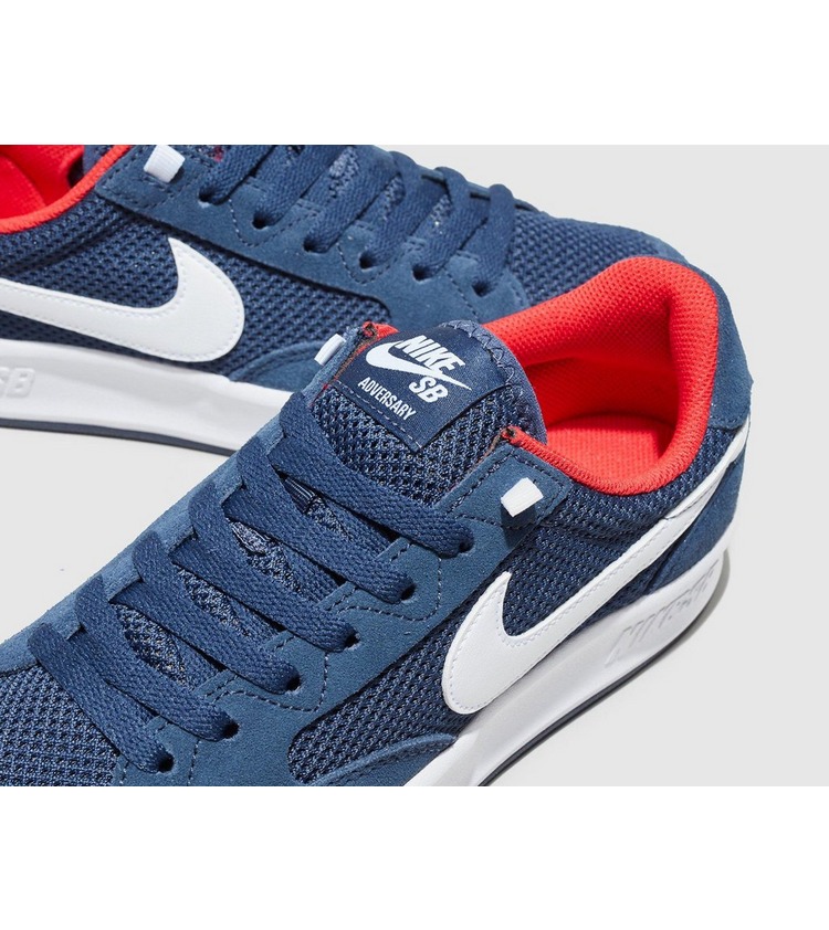 nike sb adversary gold