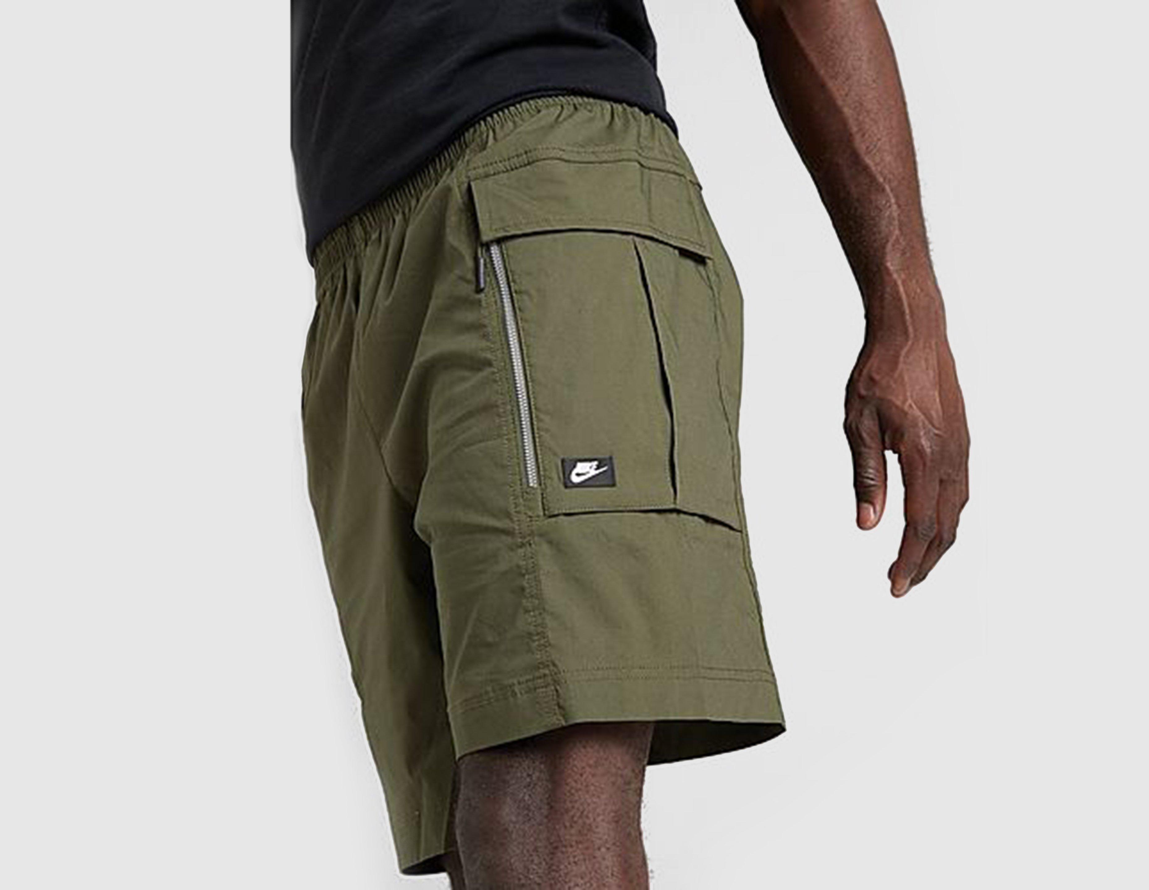 nike modern essential cargo shorts