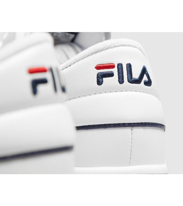 fila tennis 88 grey