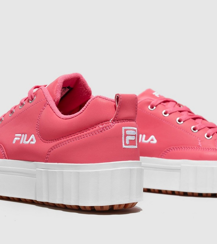 fila women's sandblast low sneaker