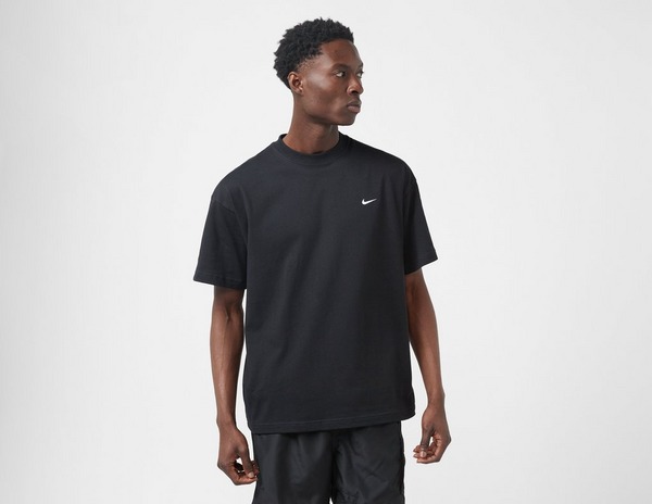 Nike Premium Essential T-Paita