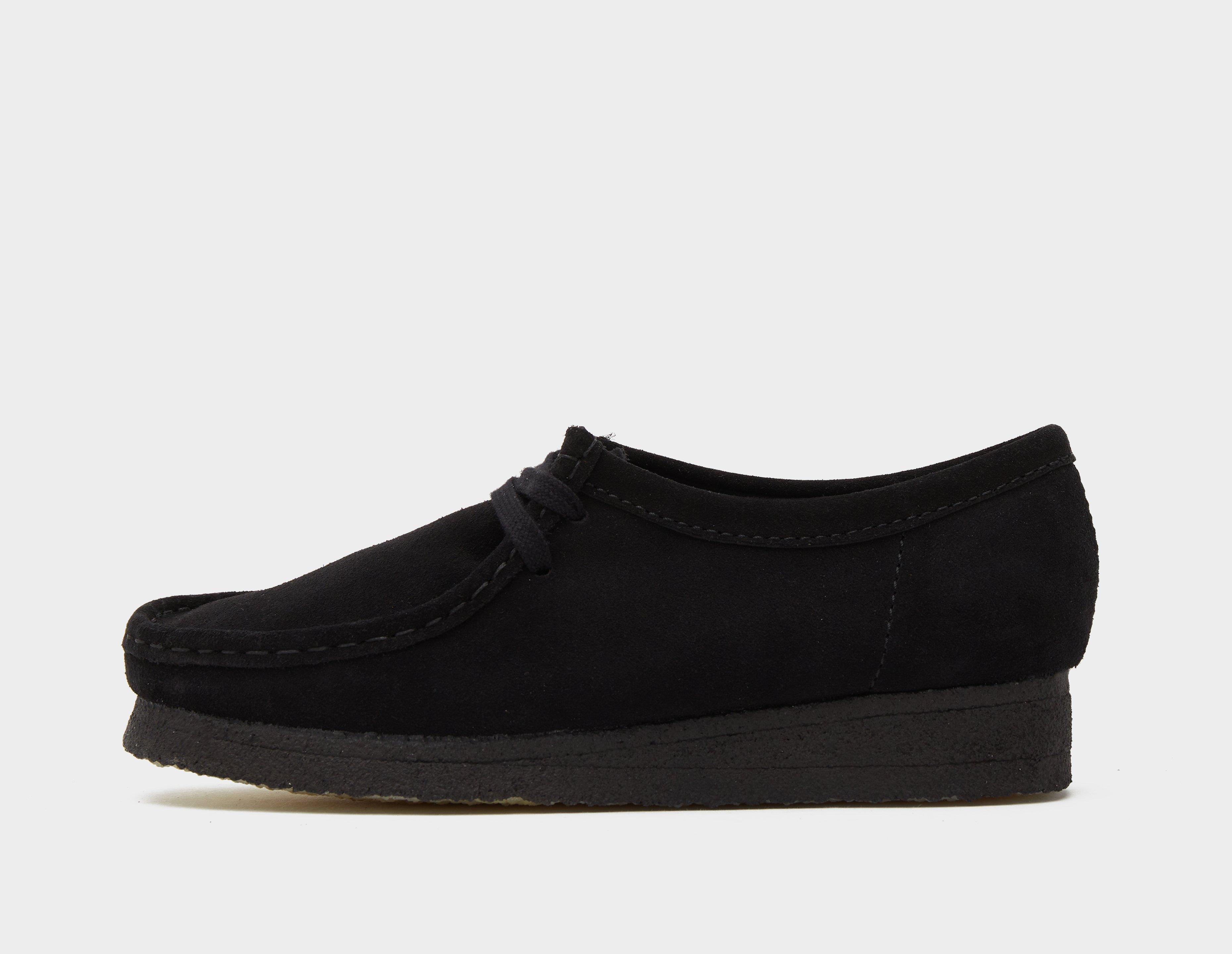 Women's black hot sale clarks wallabees