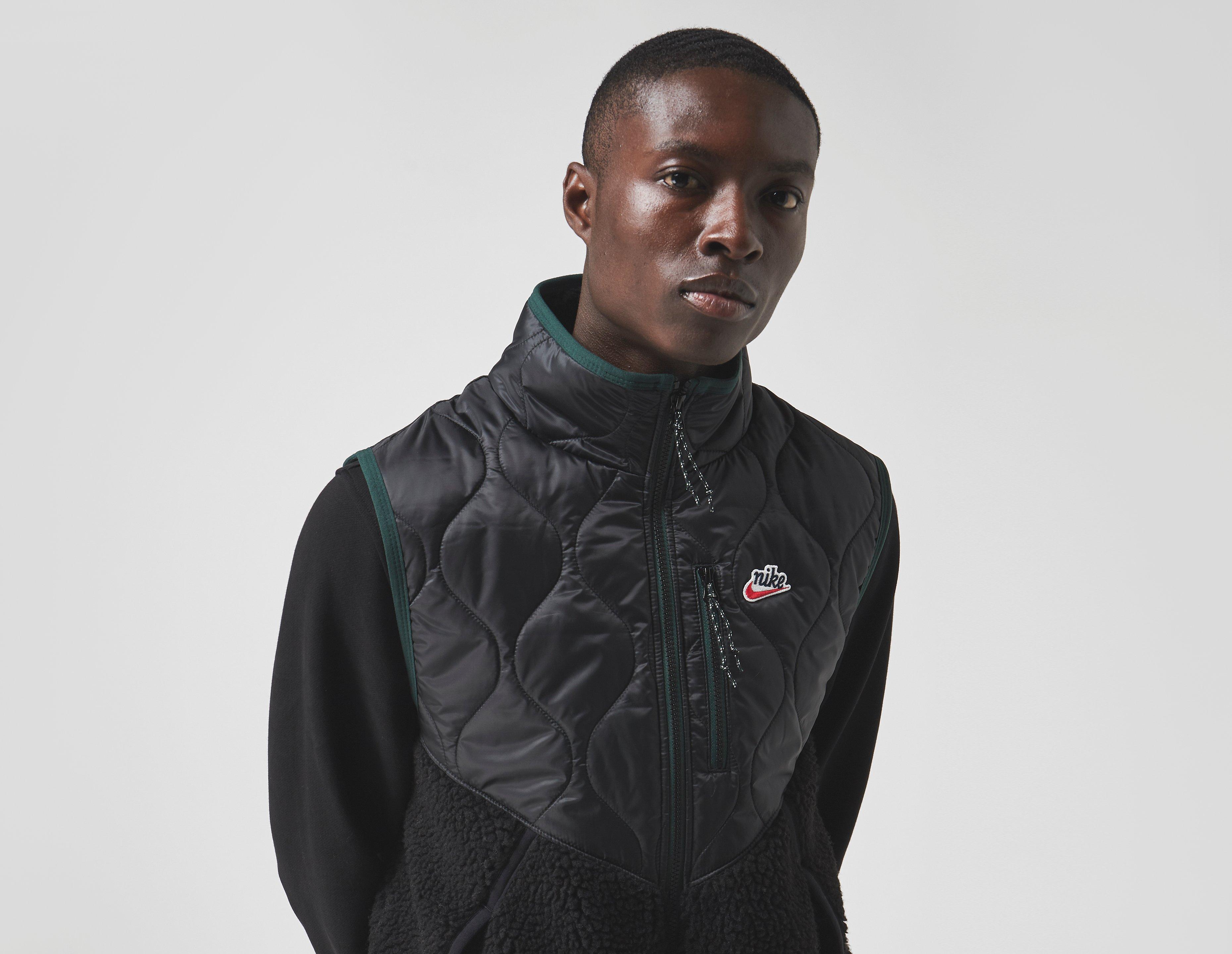 nike heritage gilet