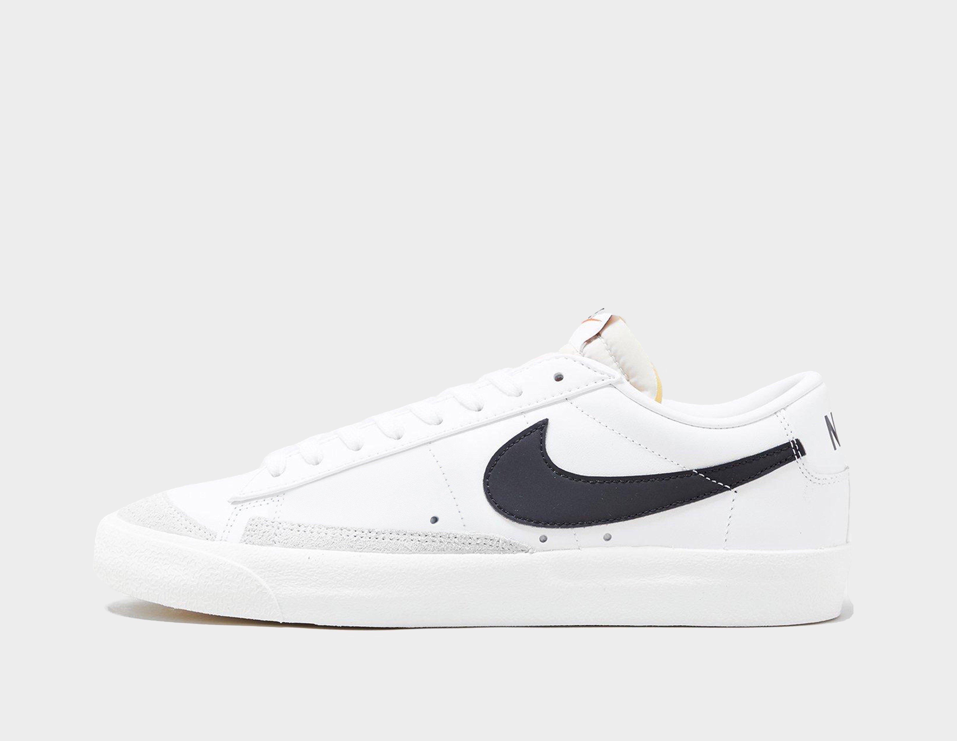 White Nike Blazer Low size