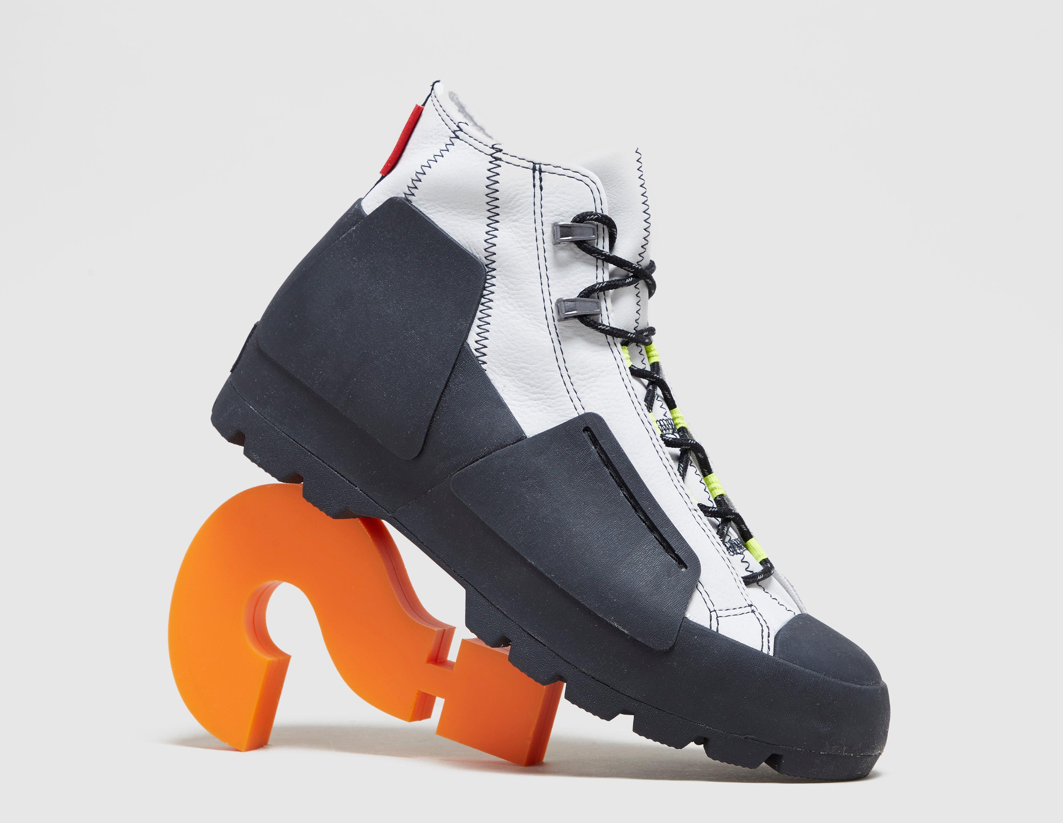 chuck taylor storm boot high top