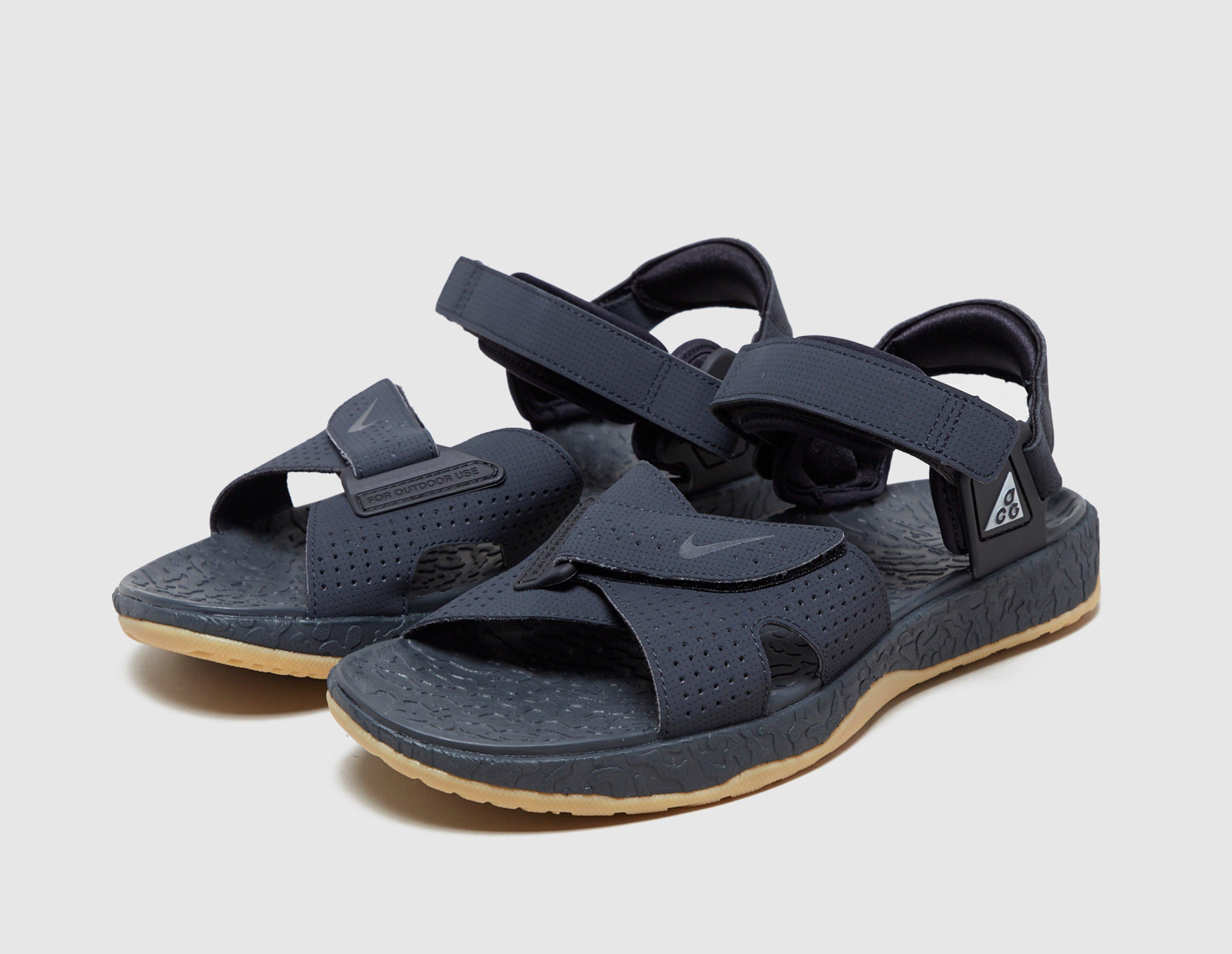 nike acg deschutz sandals