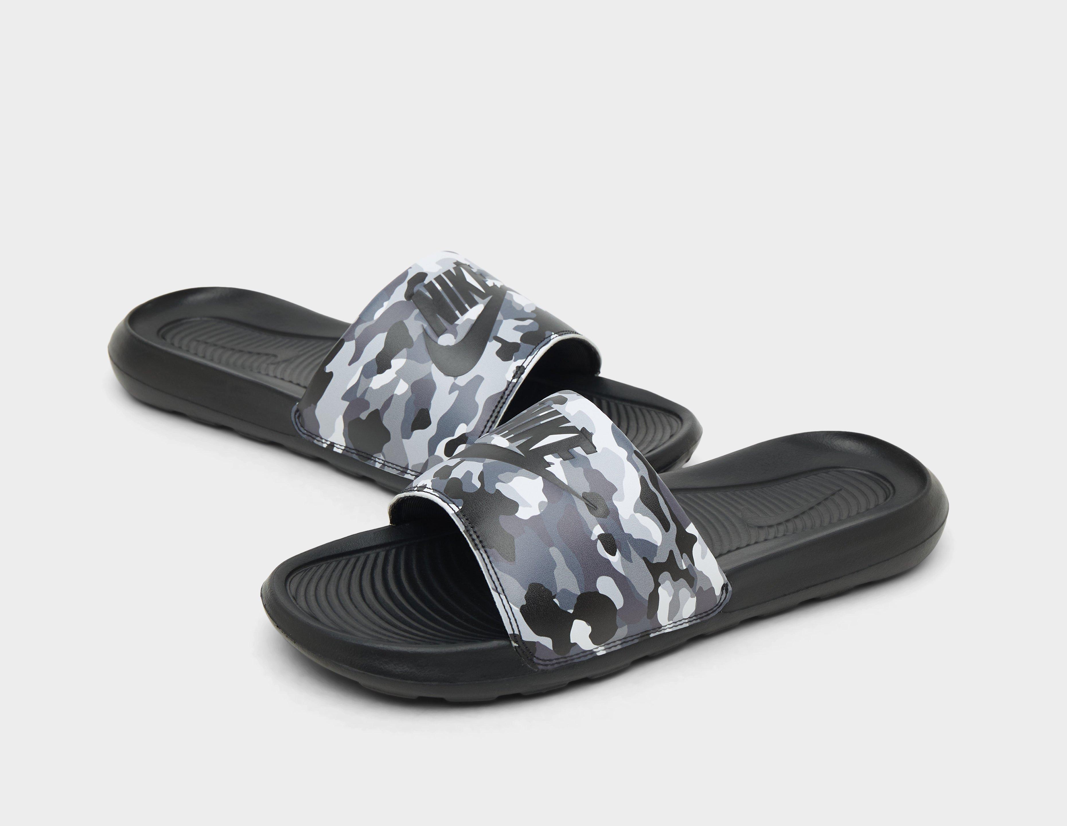 Nike Victori One Slides