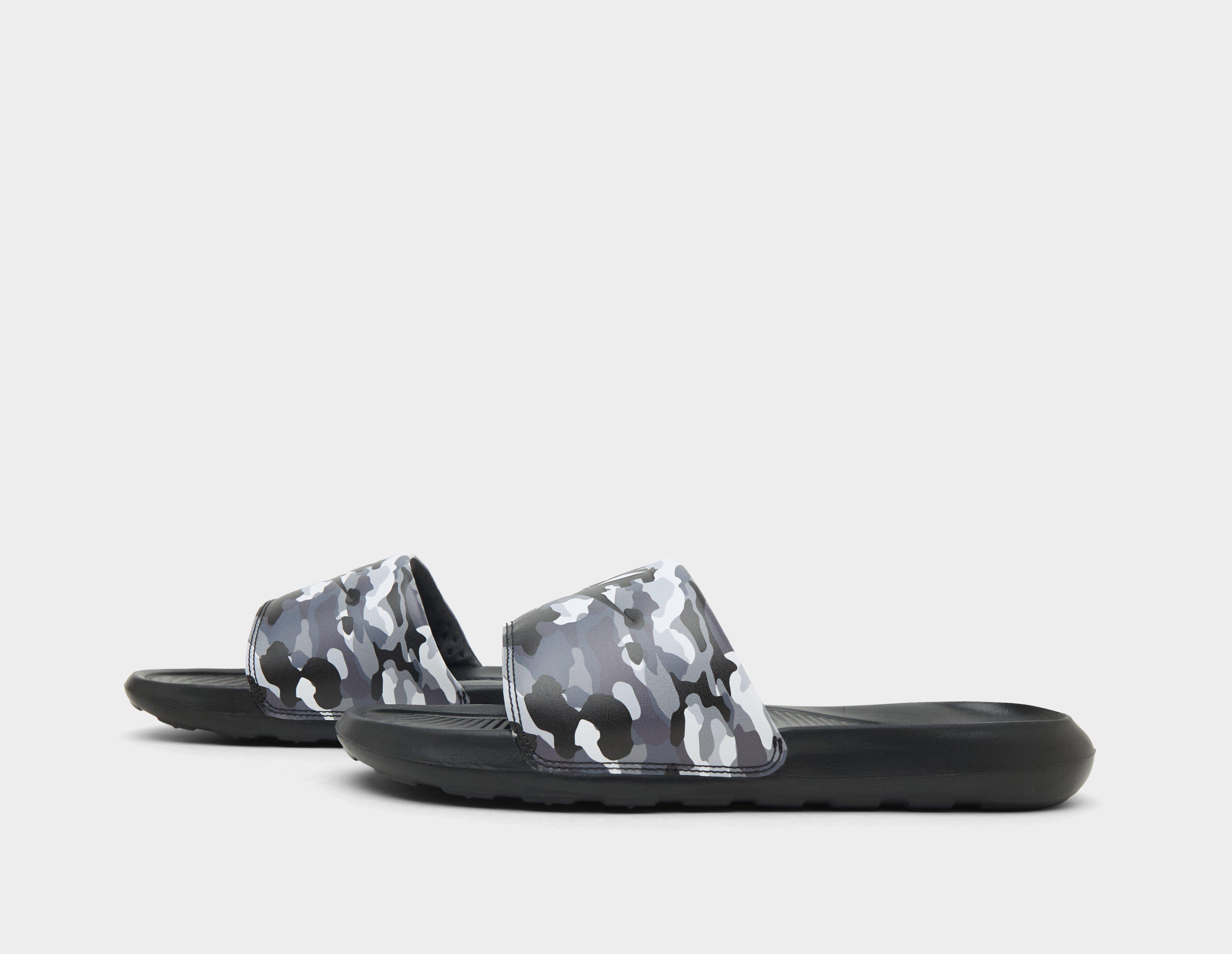 Nike Victori One Slides