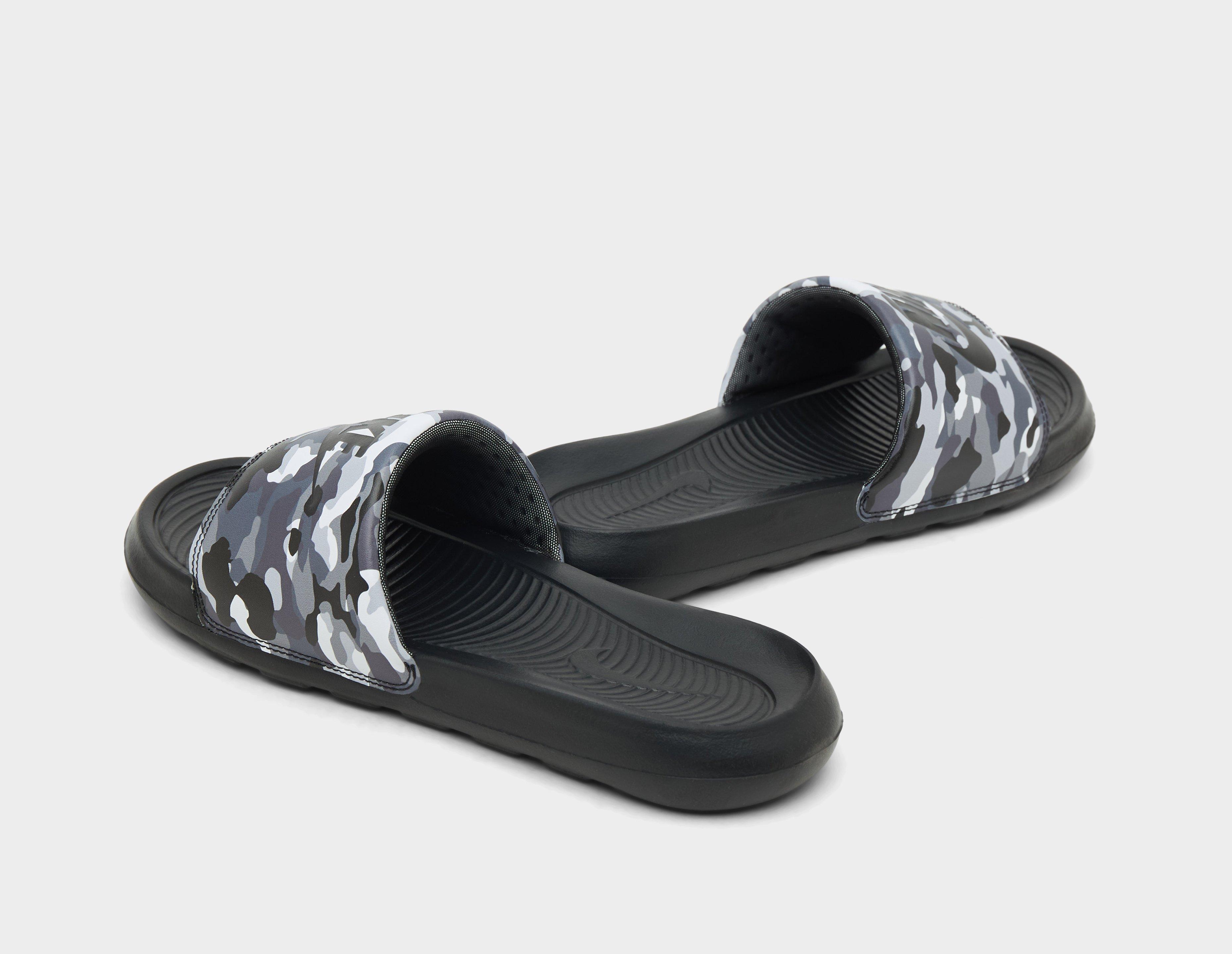 Nike Victori One Slides
