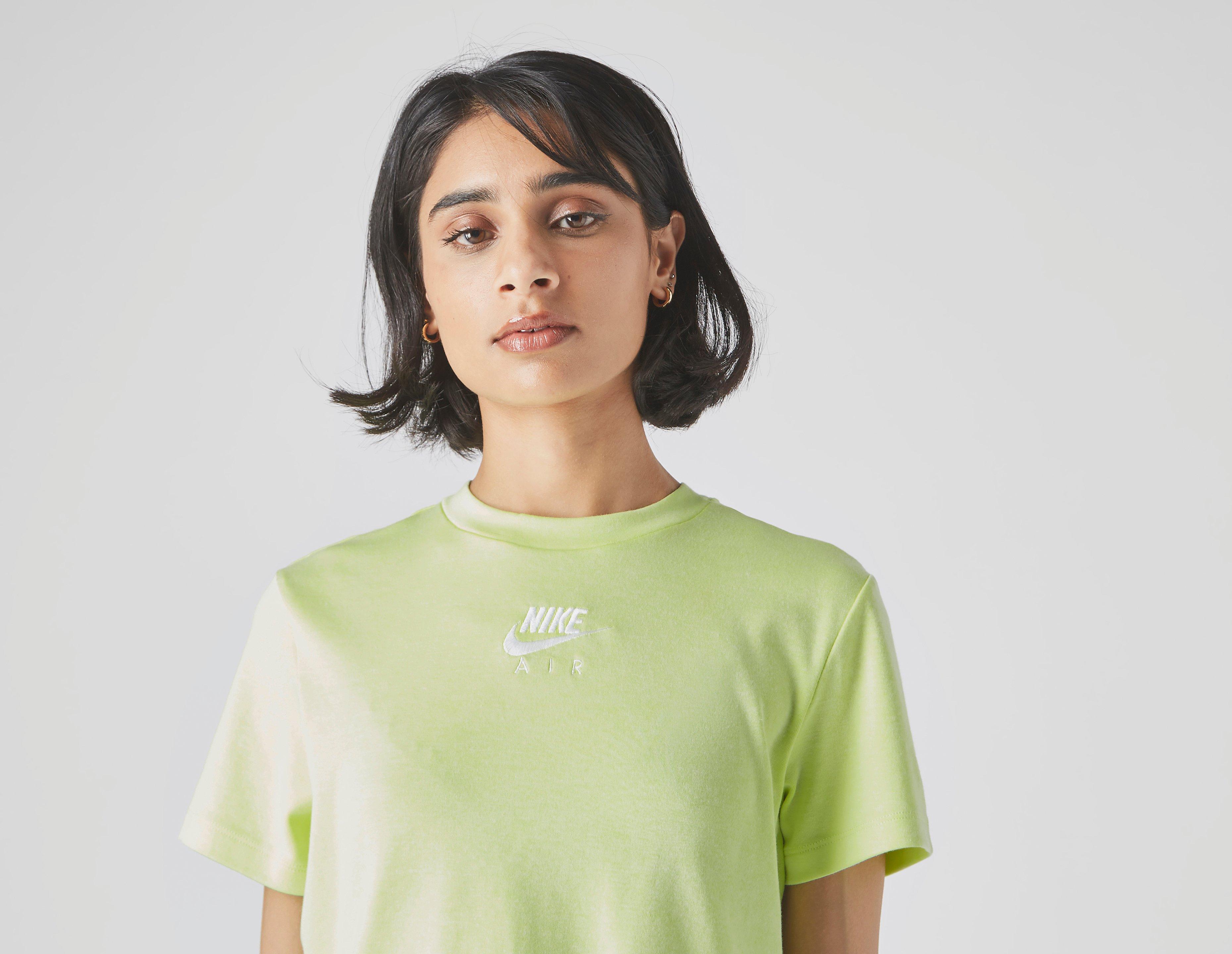 nike green t shirt women's