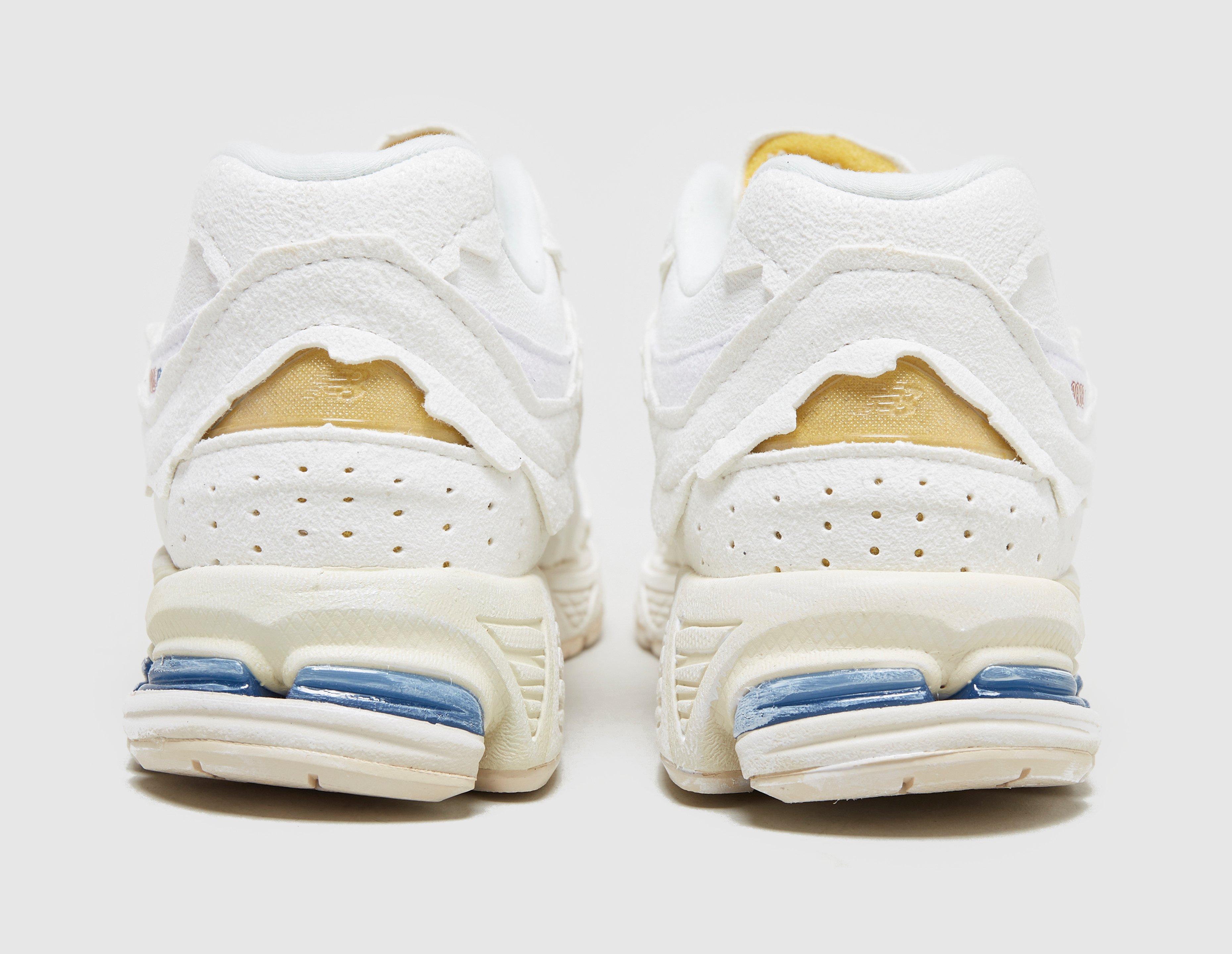 New Balance 2002R Protection Pack Women's