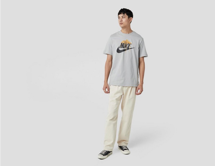 Grey Nike Shine T Hotelomega? Черные джоггеры карго с принтом Nike Summer of Sports - Shirt