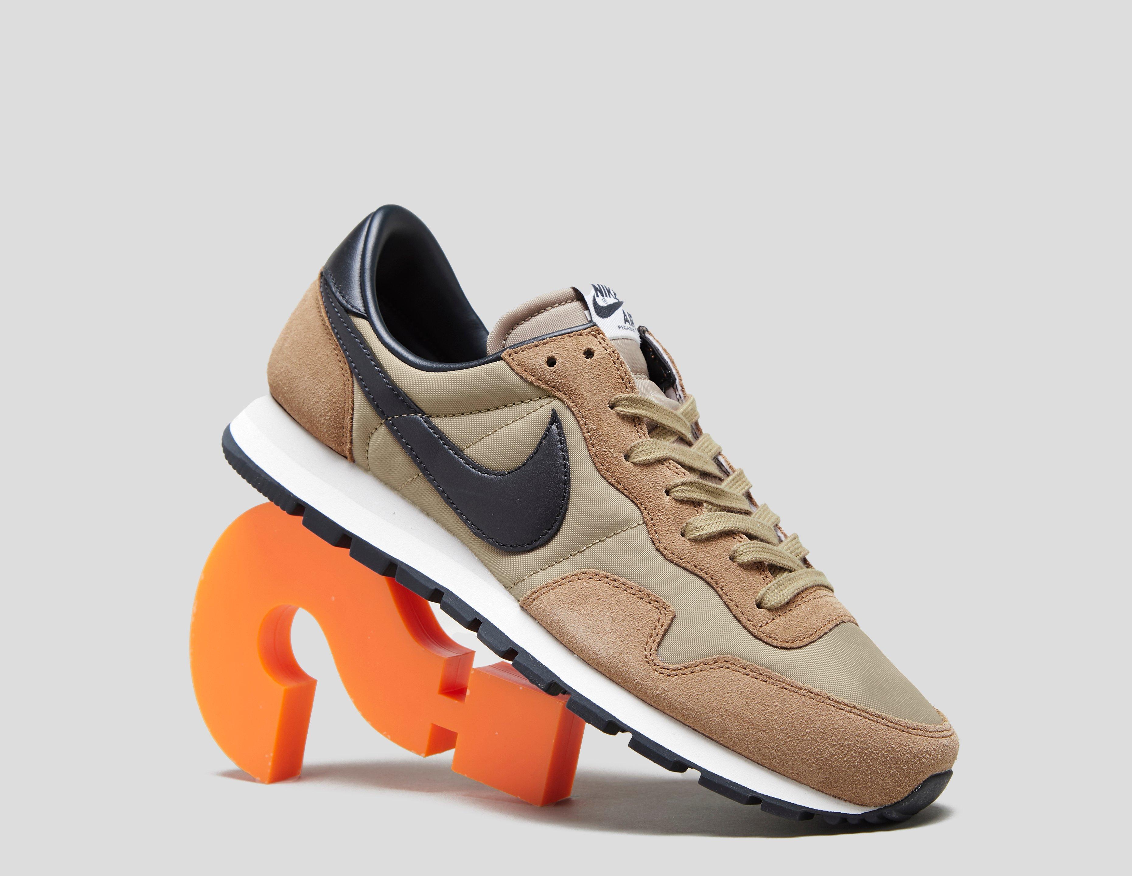 nike pegasus beige