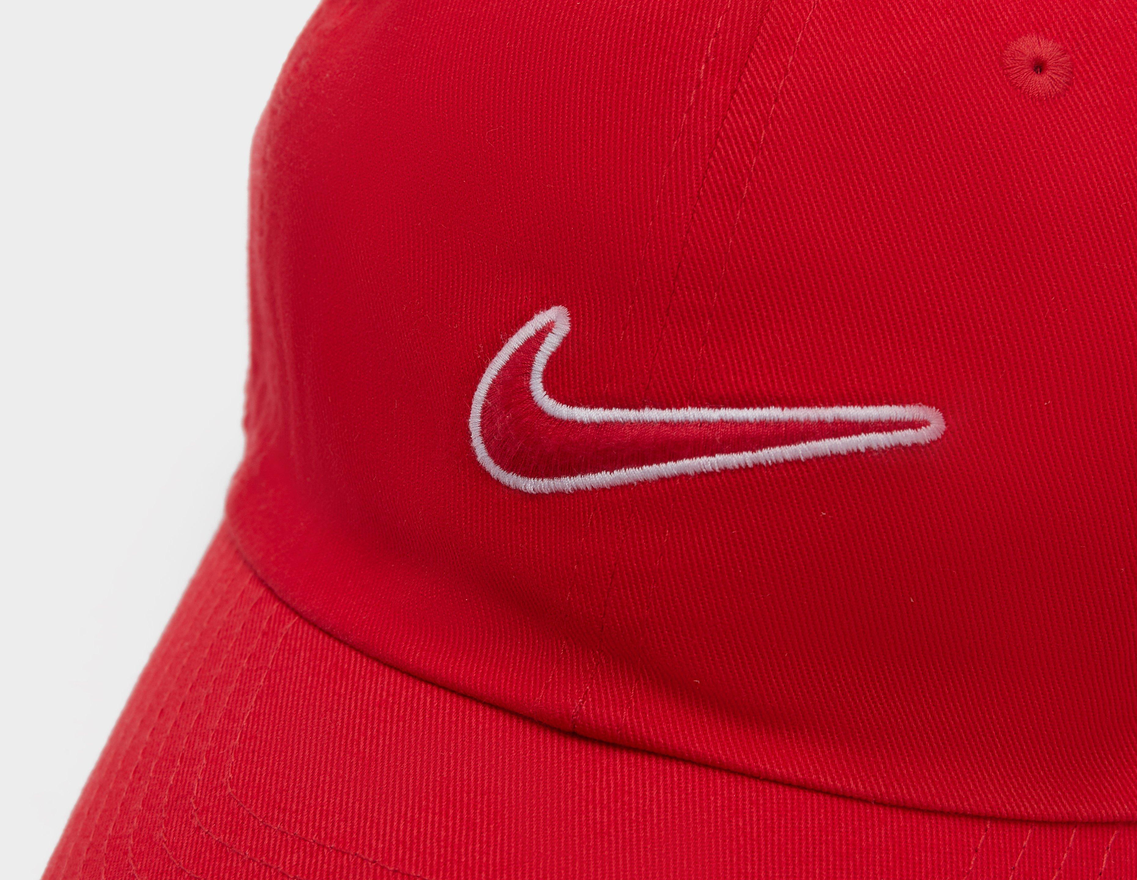 red nike hat womens