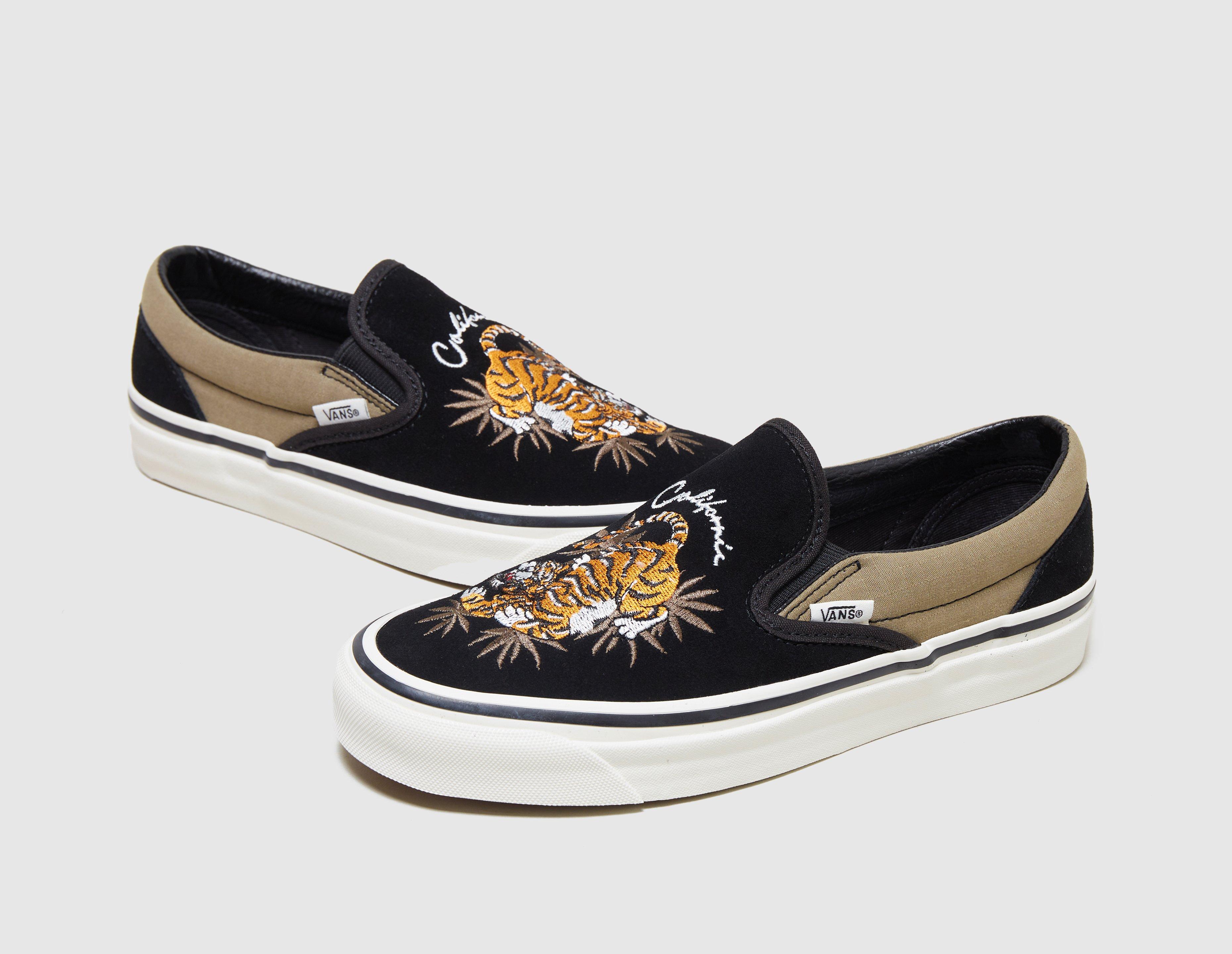 tiger slip on vans