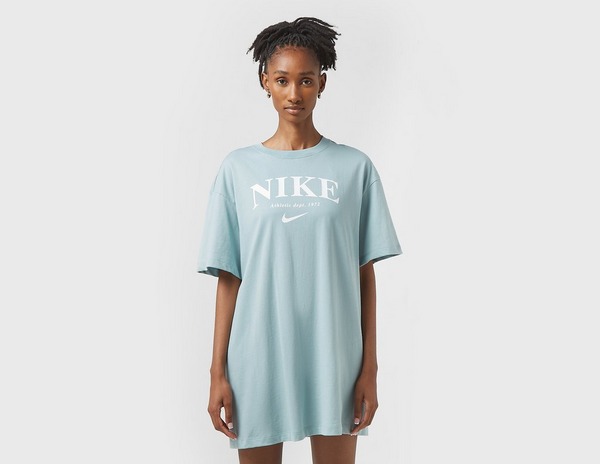 Nike Sportswear Short-Sleeve Graphic Dress