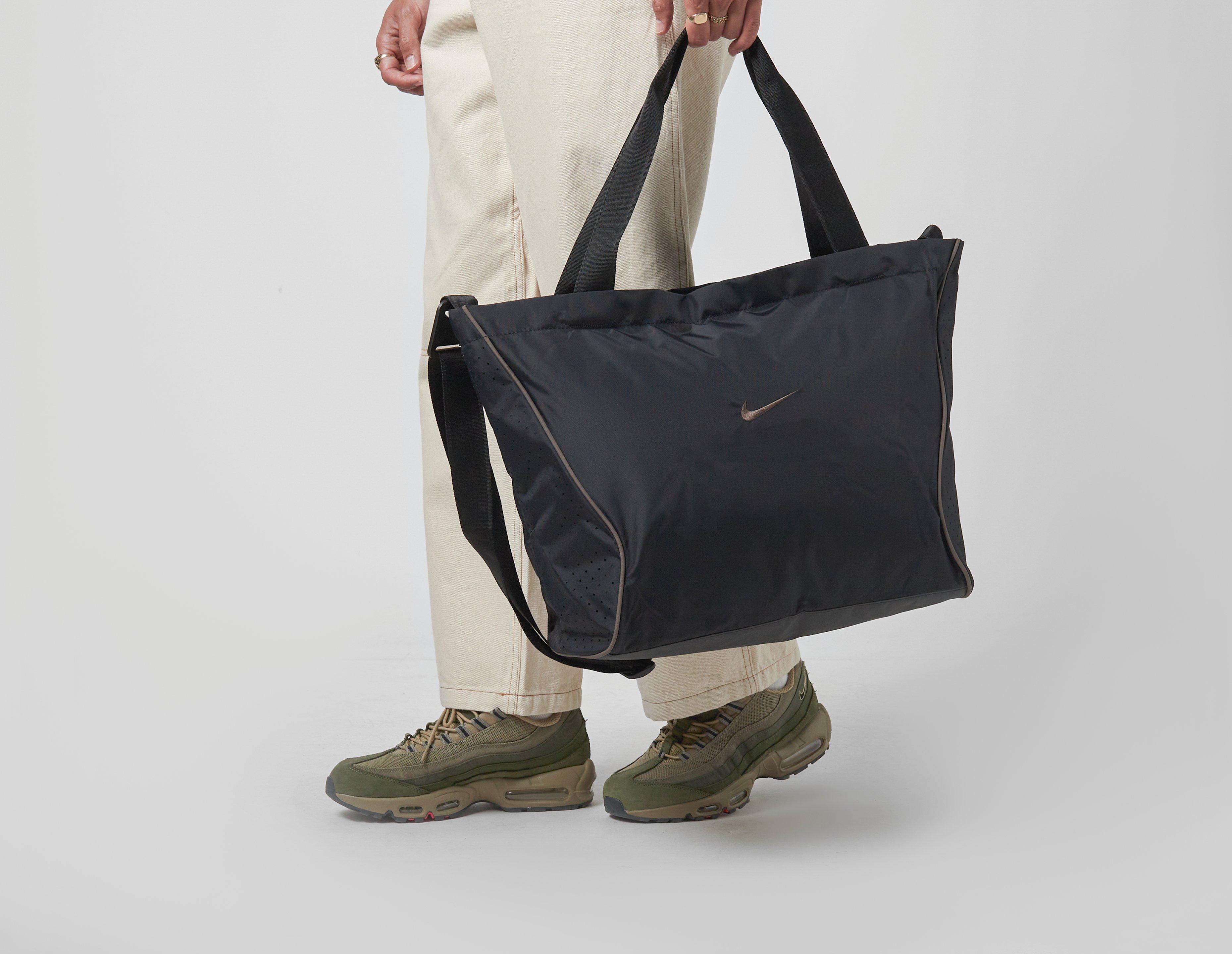 nike essential tote bag