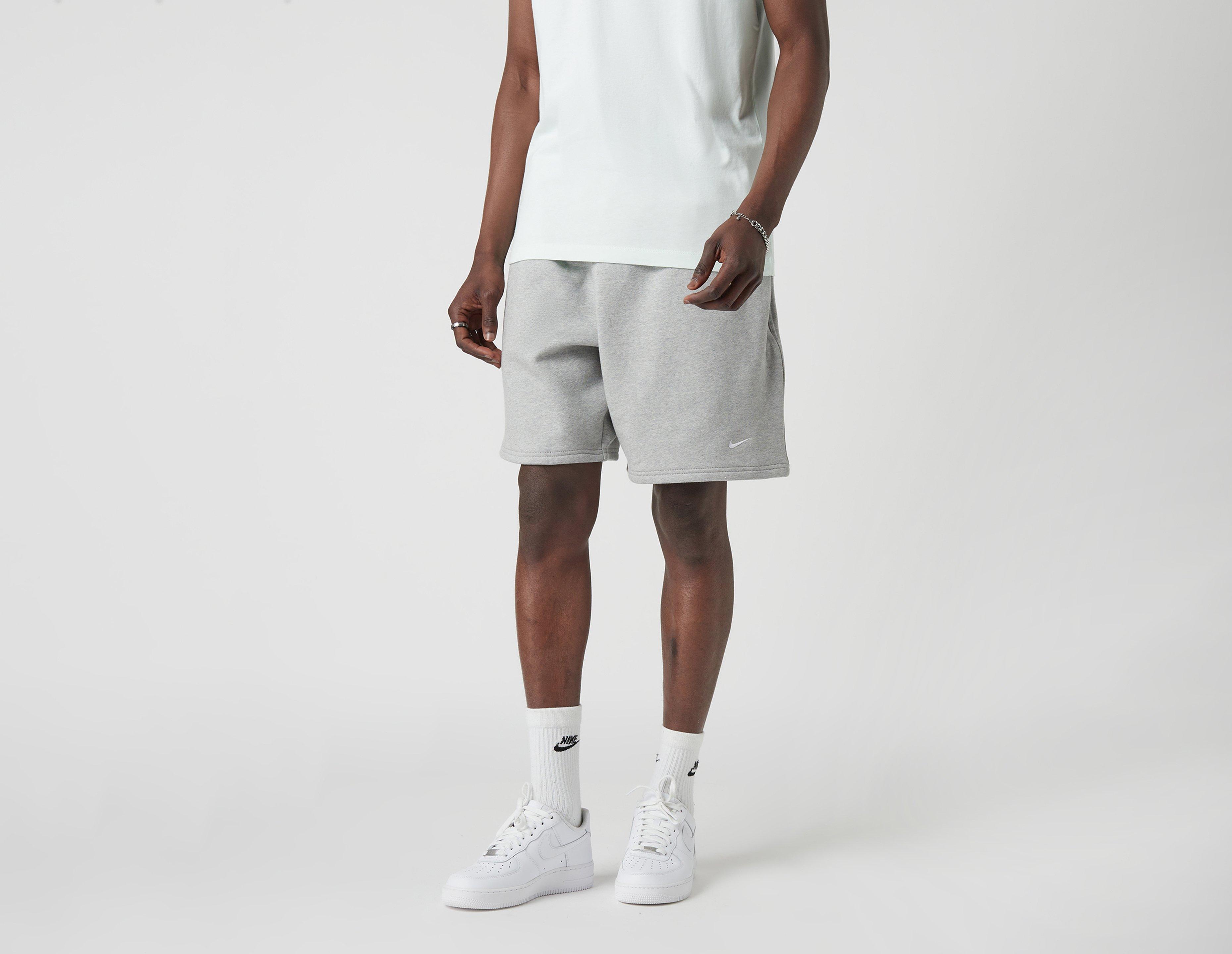 Nike essential fleece discount shorts