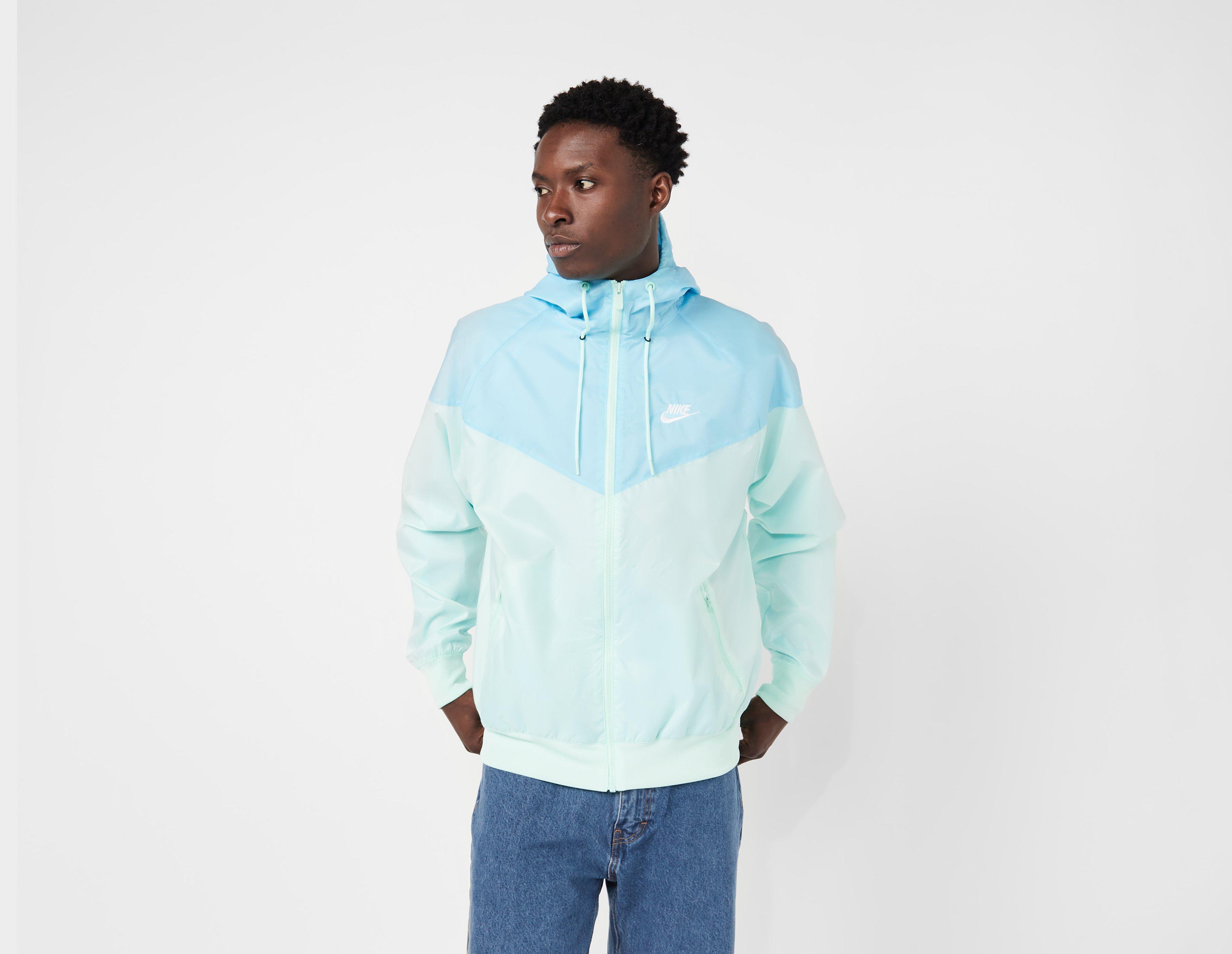 nike lightweight windrunner jacket