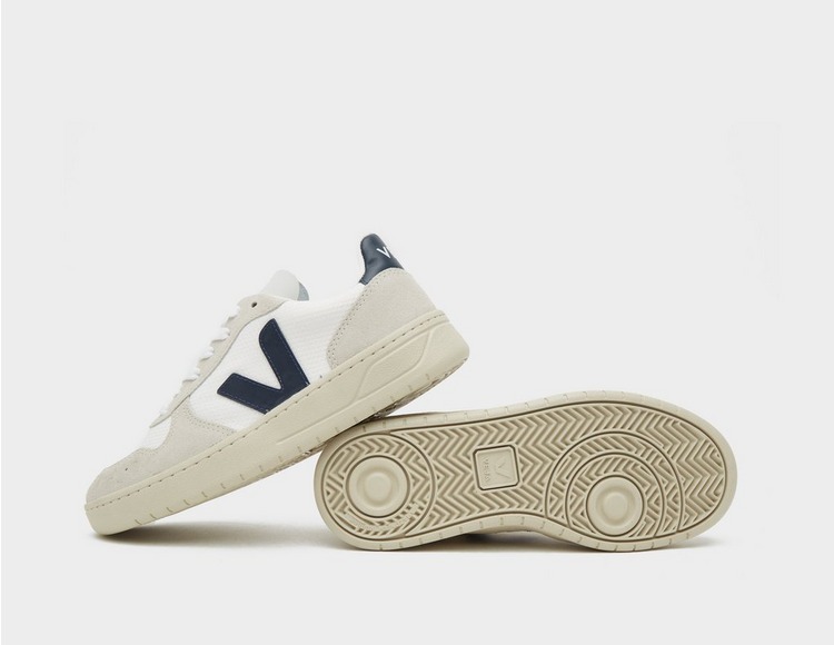 Veja V-10 Women's