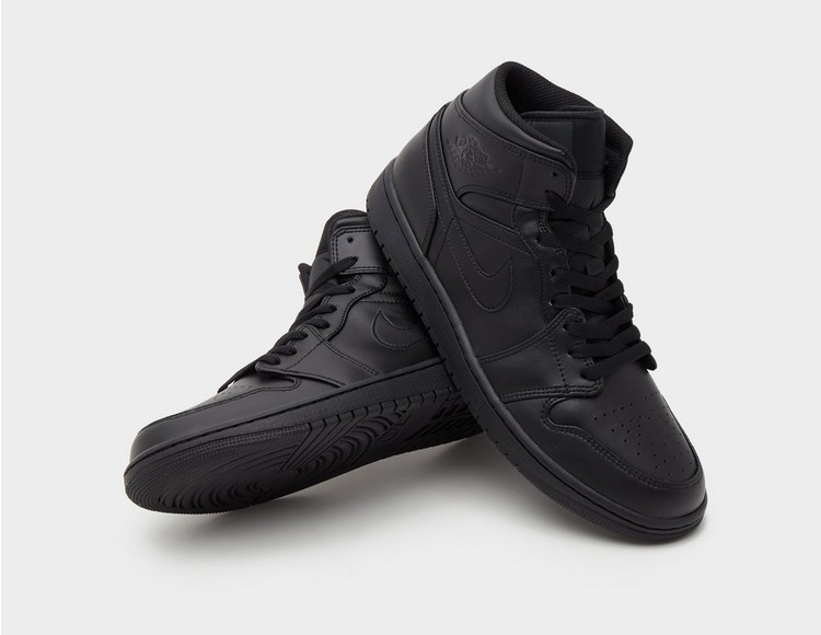 Louis Vuitton & Snoopy Air Jordan 13 Sneaker Shoes