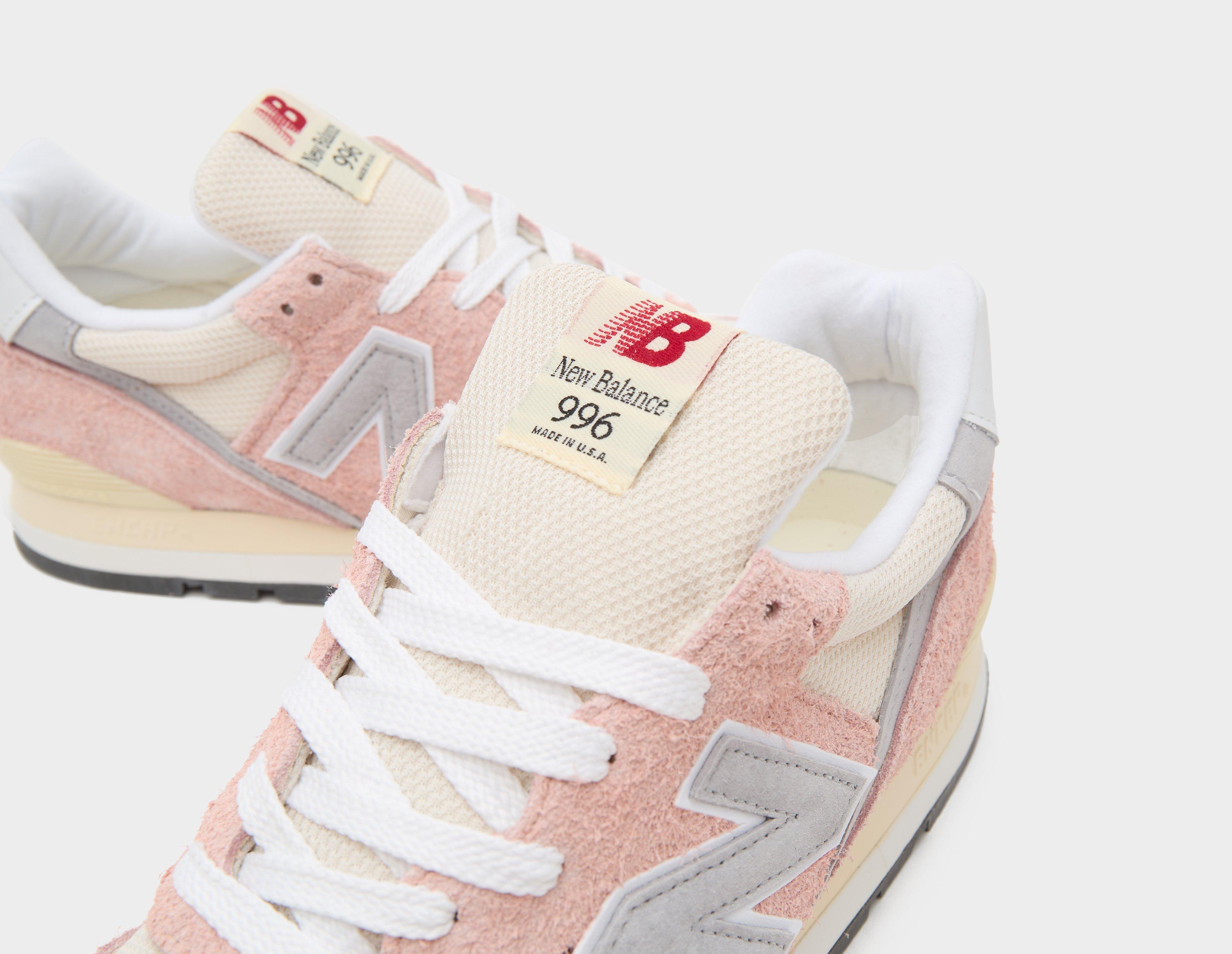 Light pink hotsell new balance 996