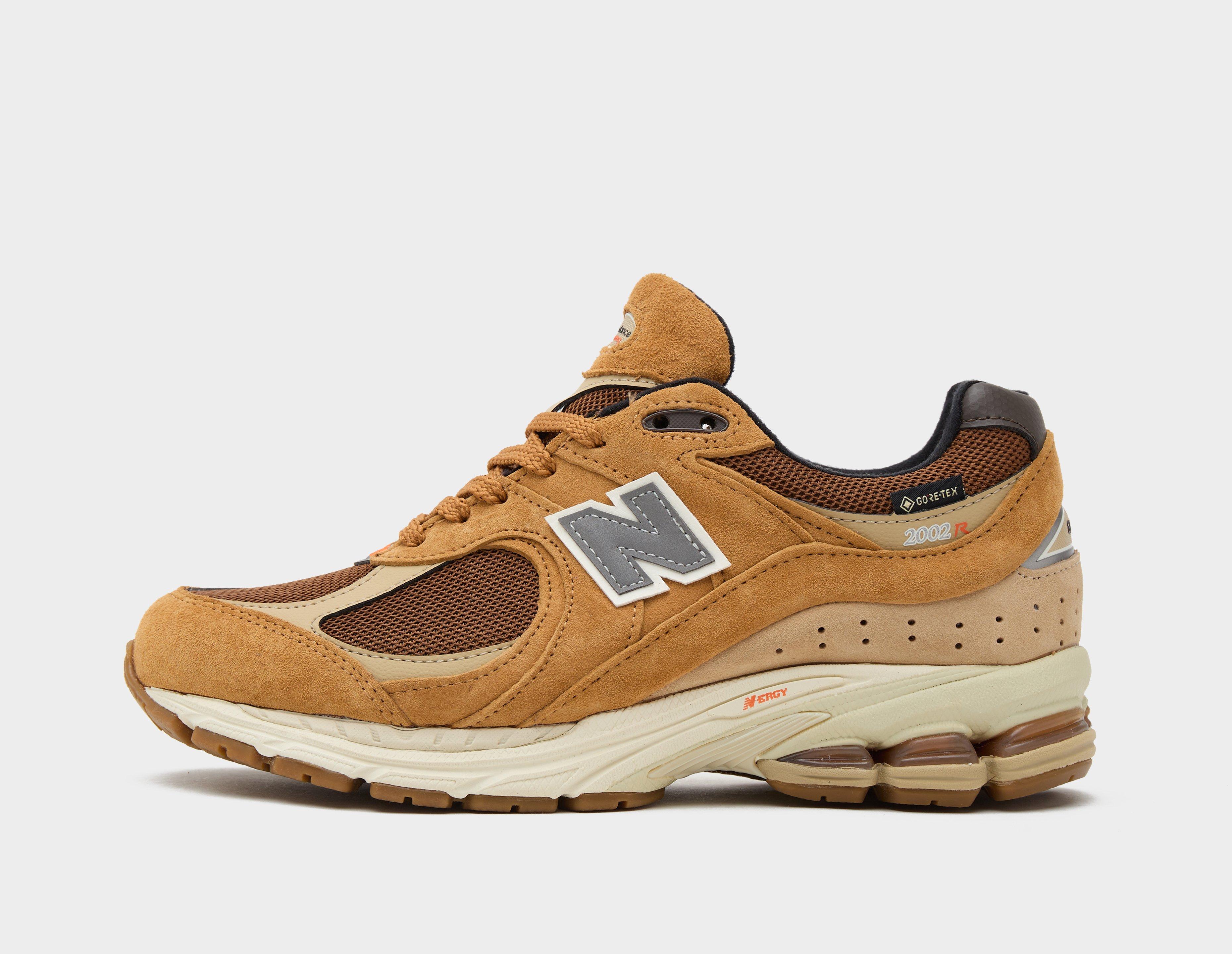 Brown New Balance 2002R GORE-TEX Women's | size?