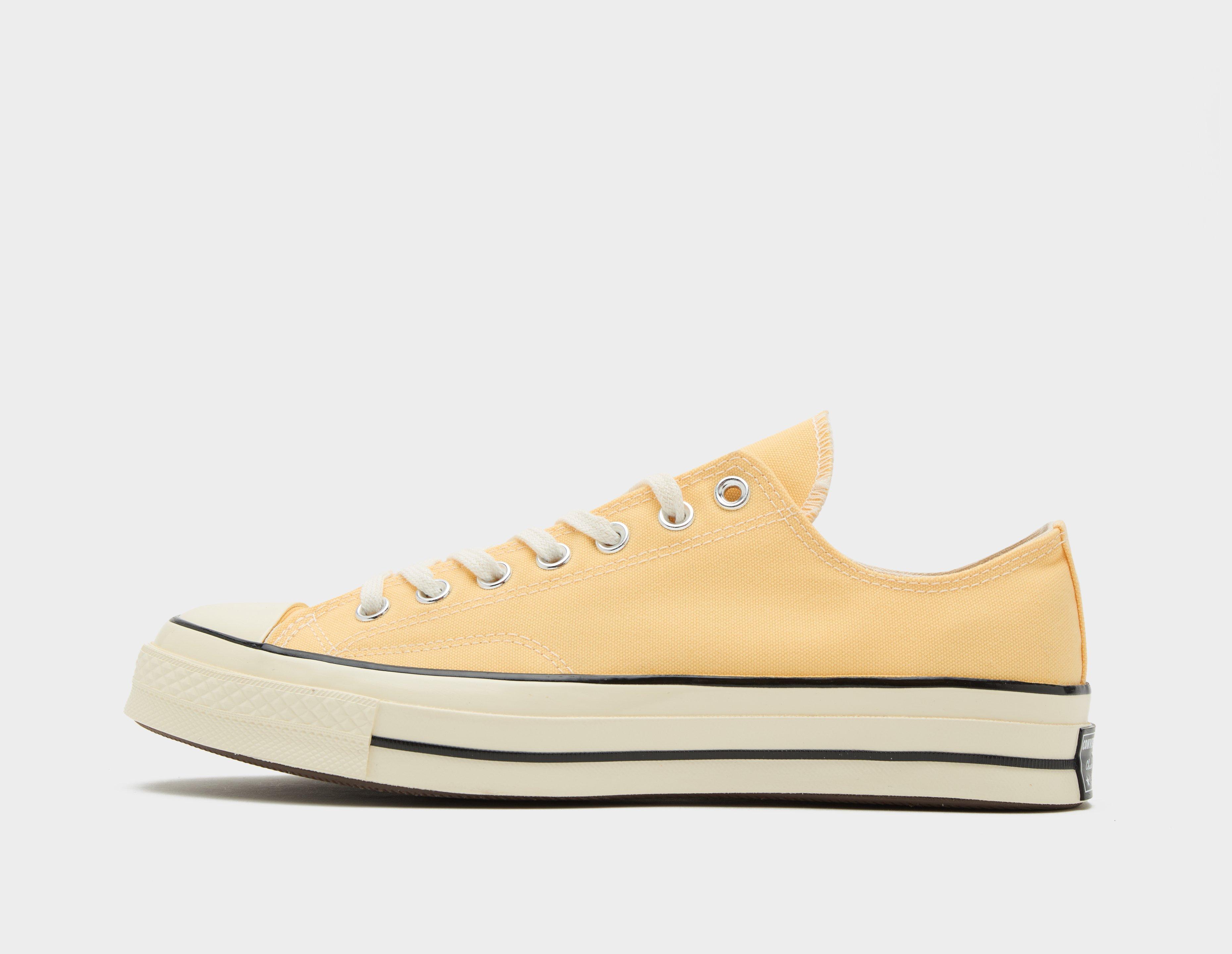 Converse on sale chuck yellow