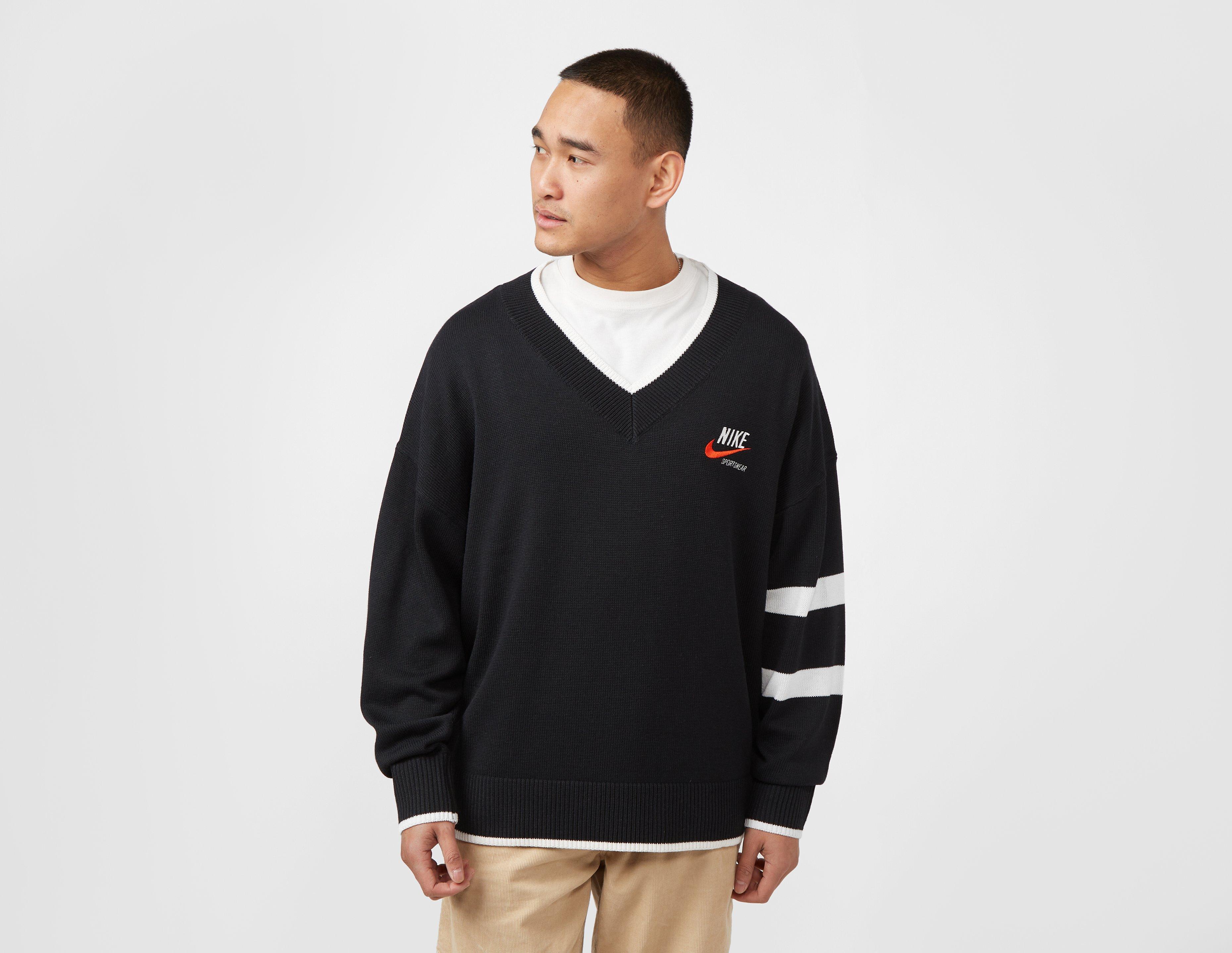 SlocogShops B Letter Invisible Pockets Fitted Crewneck (black)