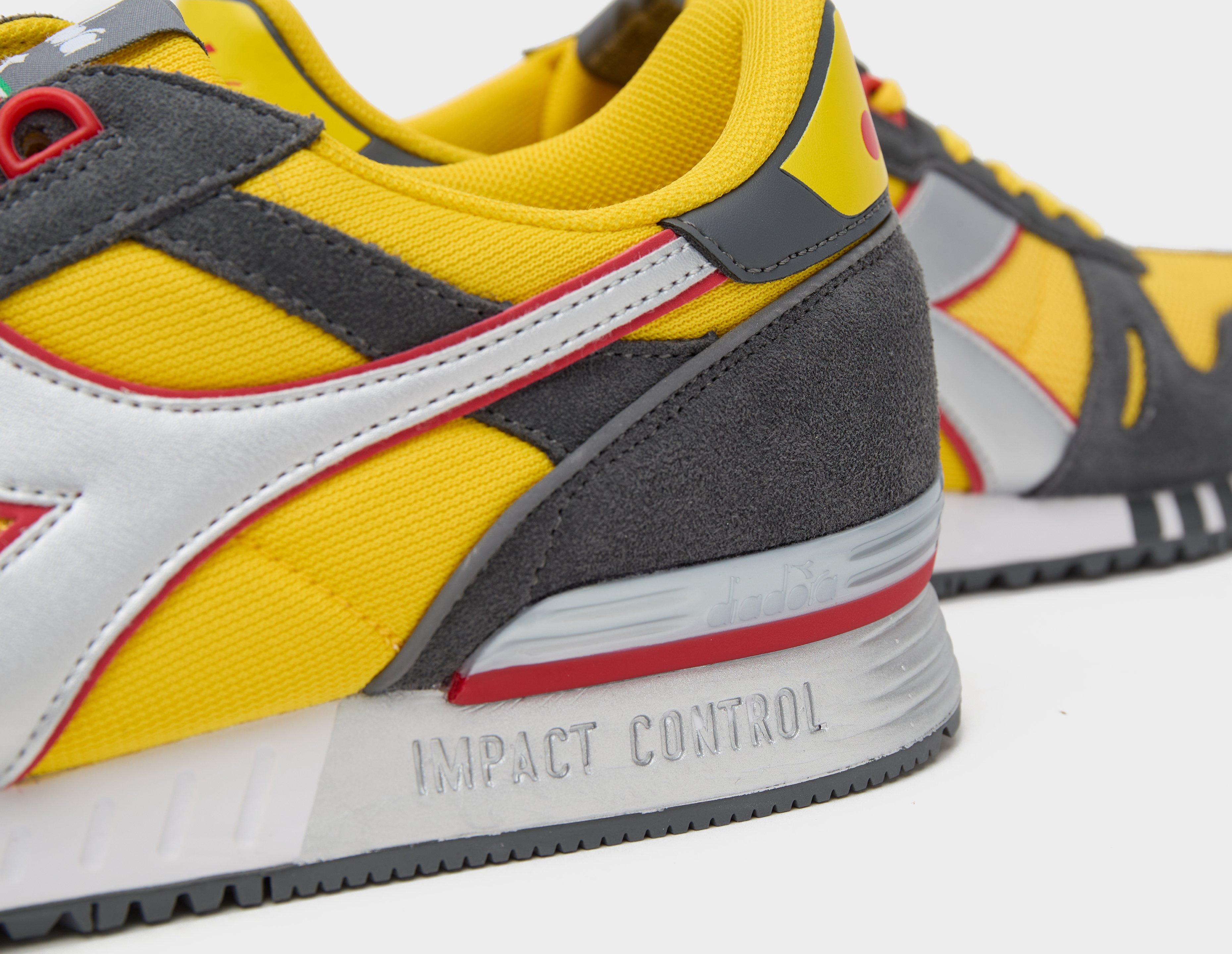 Diadora deals yellow trainers