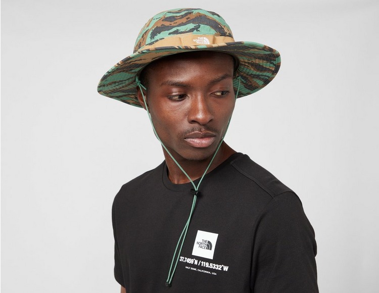 panel hat ￥7, Green The North Face Brimmer Hat