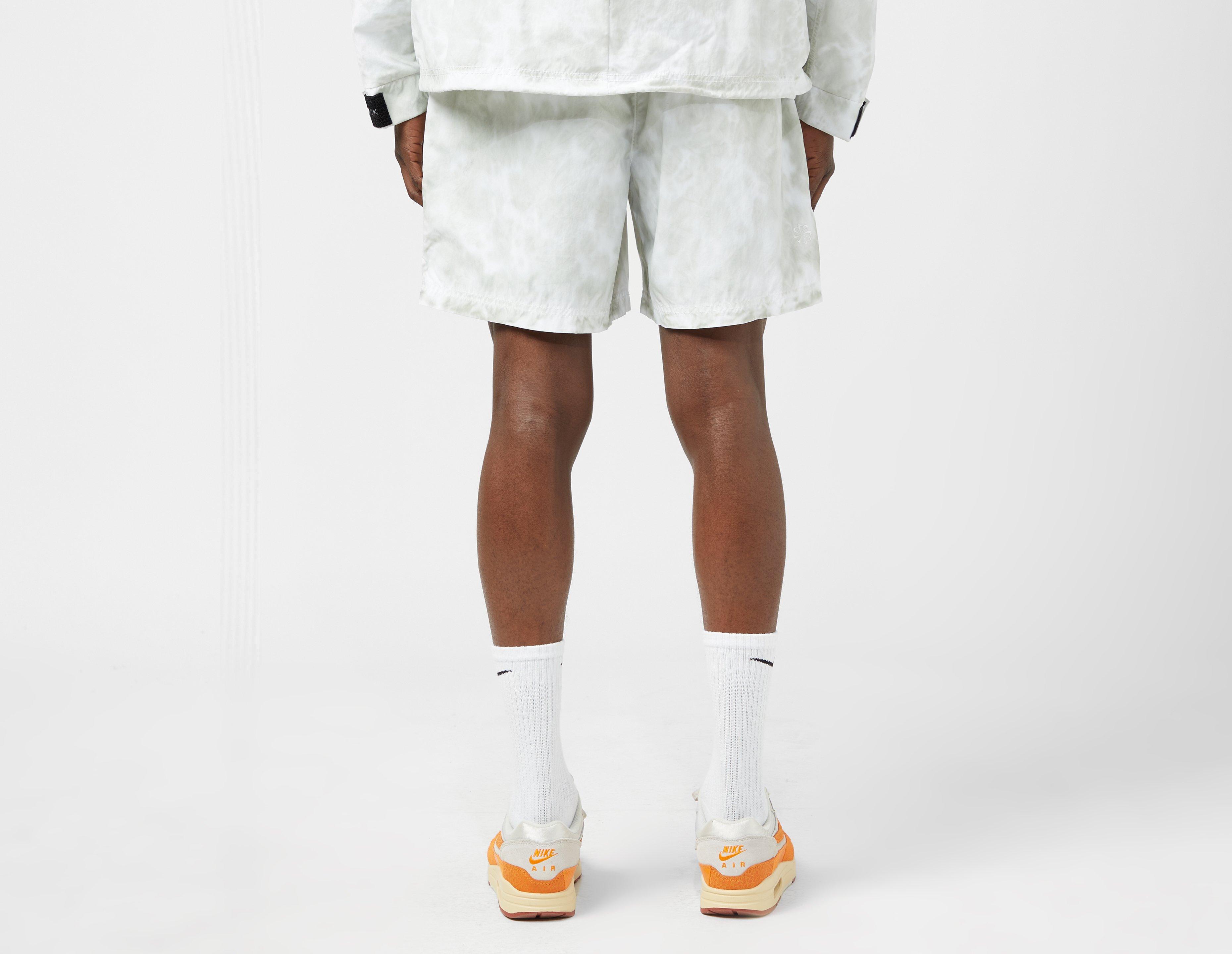 Nike fleece outlet shorts white