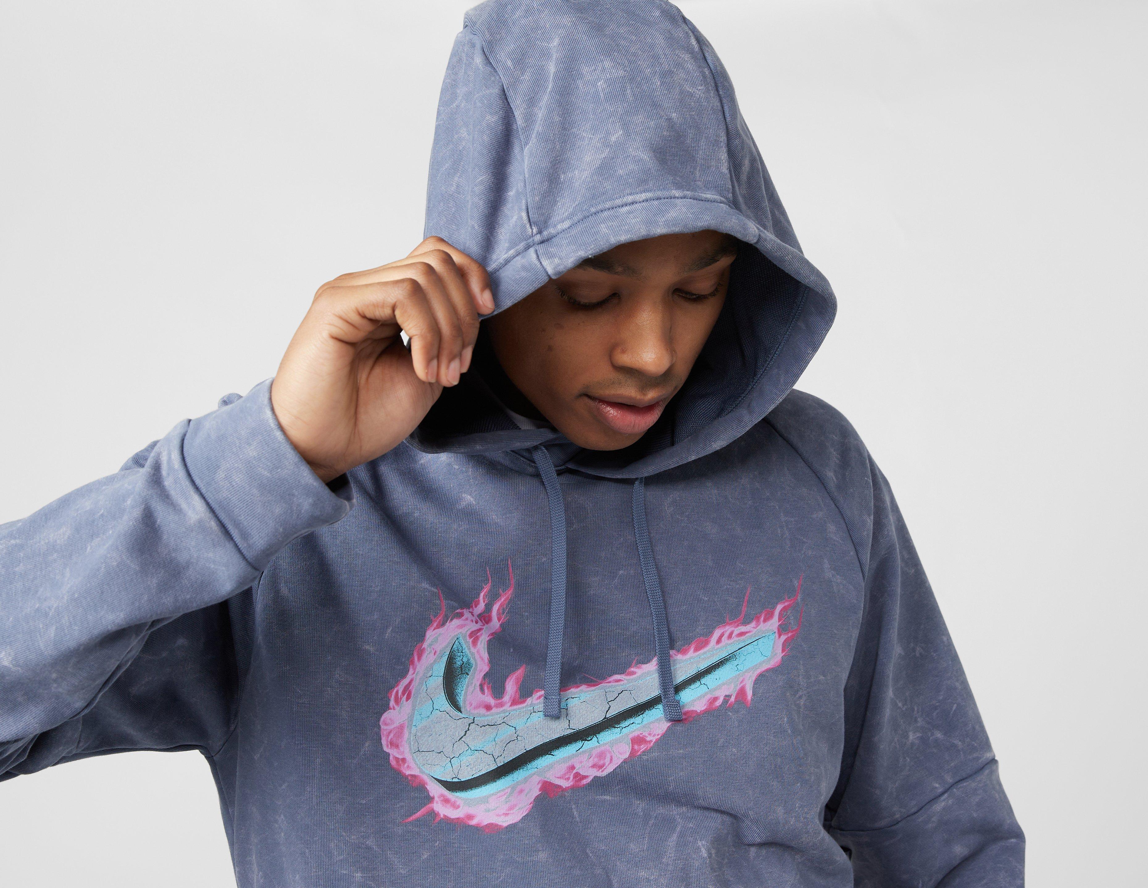 Run Against the Grain in the New Nike Zoom Fly SP Gyakusou Viviers les montagnes Blue Nike Flame Swoosh Hoodie