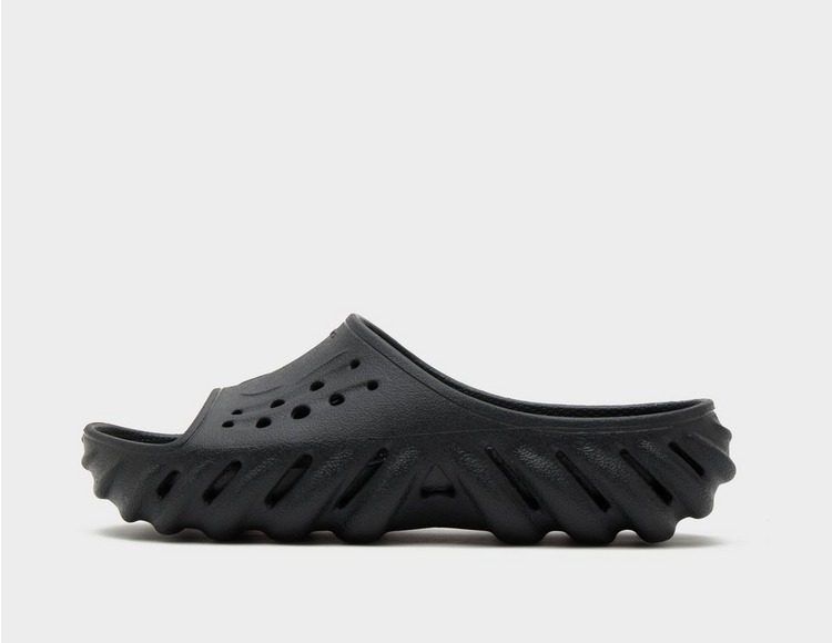 Crocs classic shoe in mint