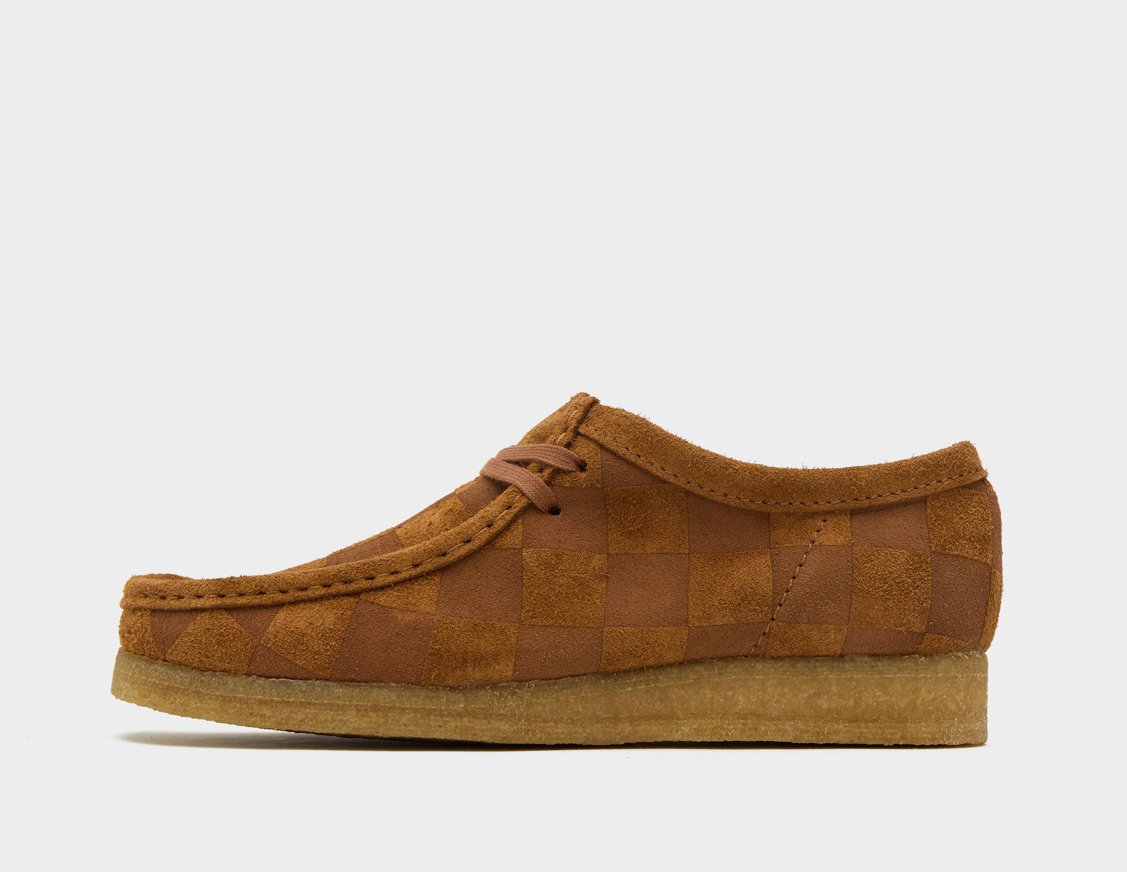 Brown wallabee outlet shoes