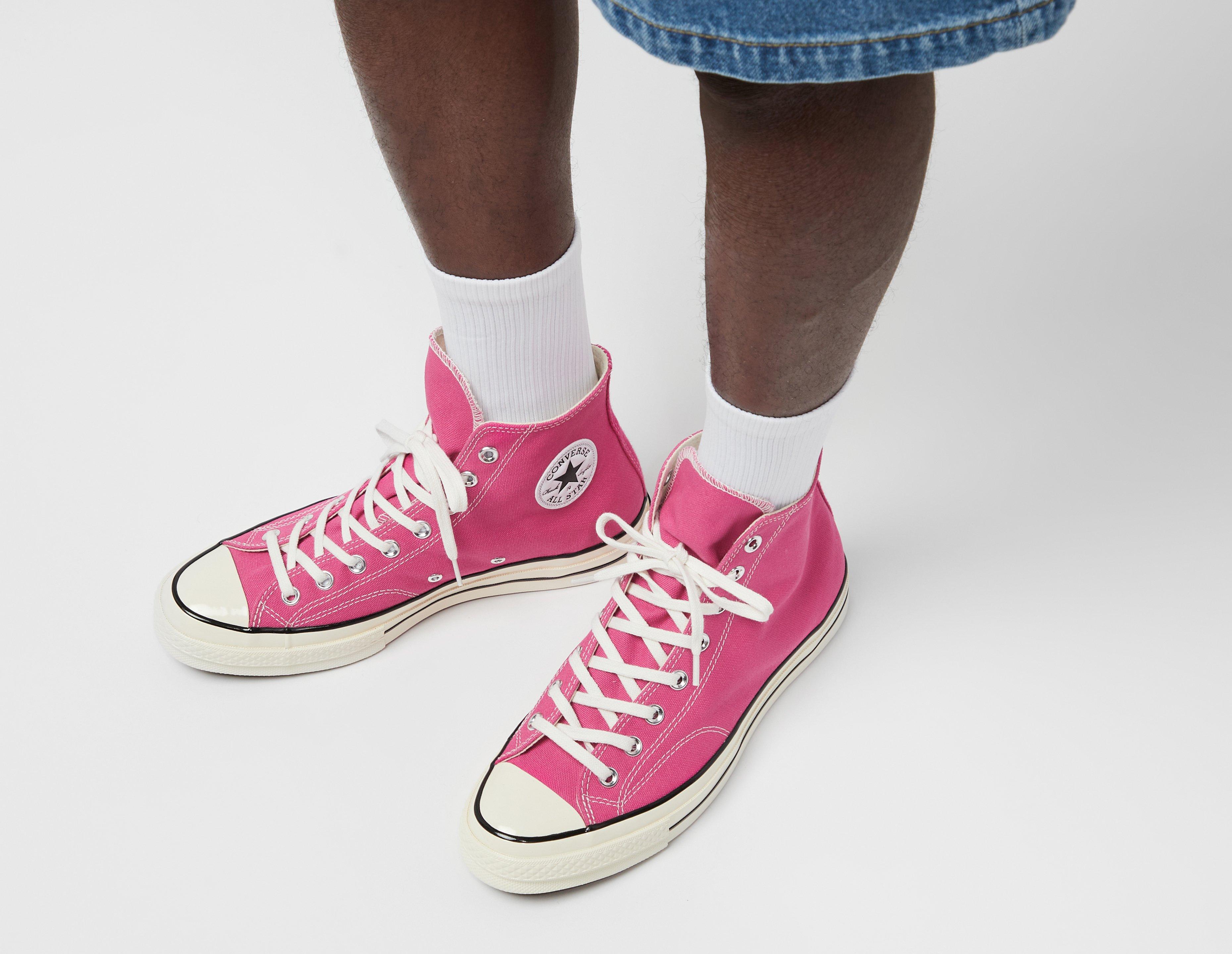 Pink deals converse mens