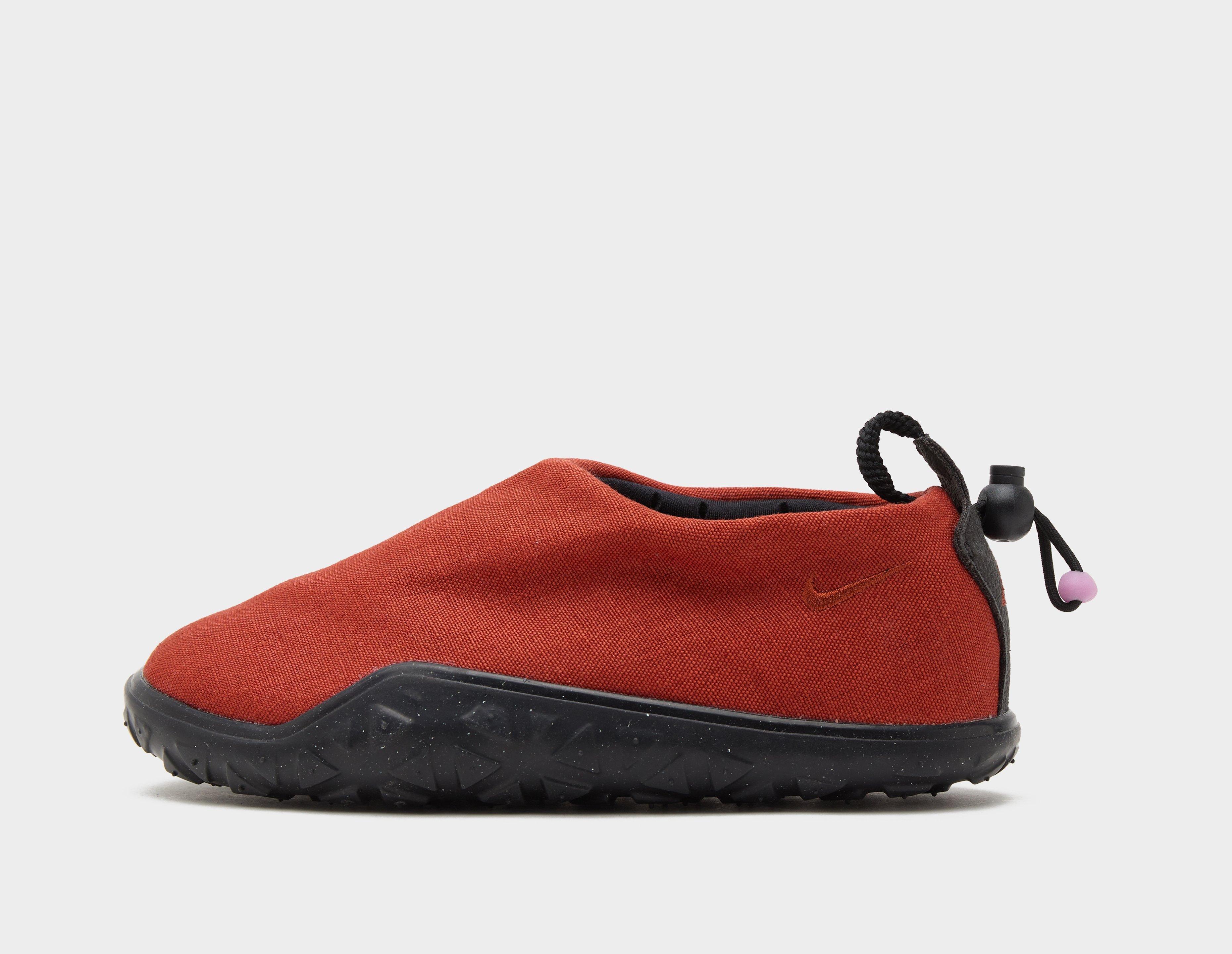 Healthdesign? | Red Nike ACG Air Moc Women's | Nike Repeat Pack