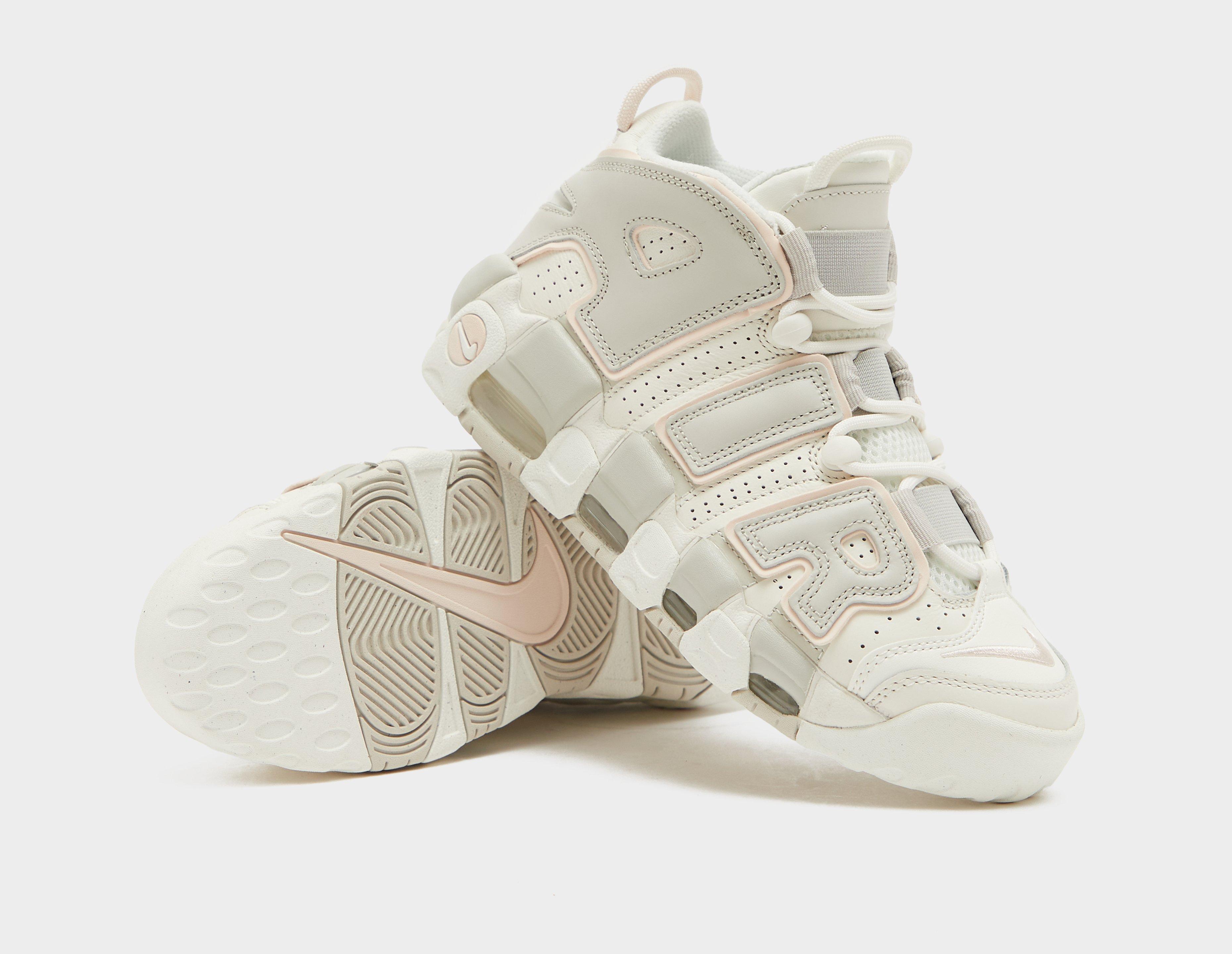 Nike cheap uptempo womens